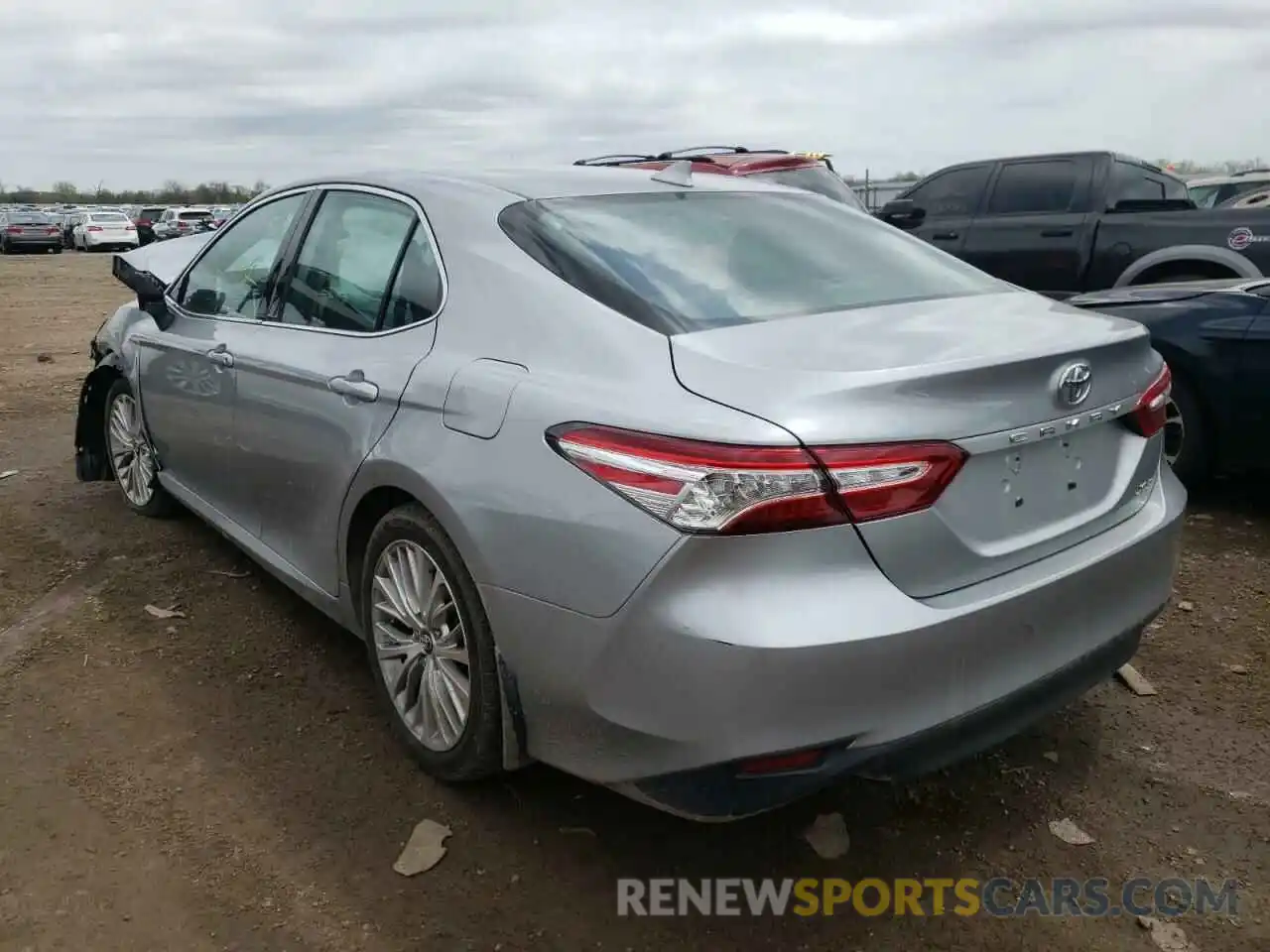 3 Photograph of a damaged car 4T1F11AKXLU879531 TOYOTA CAMRY 2020