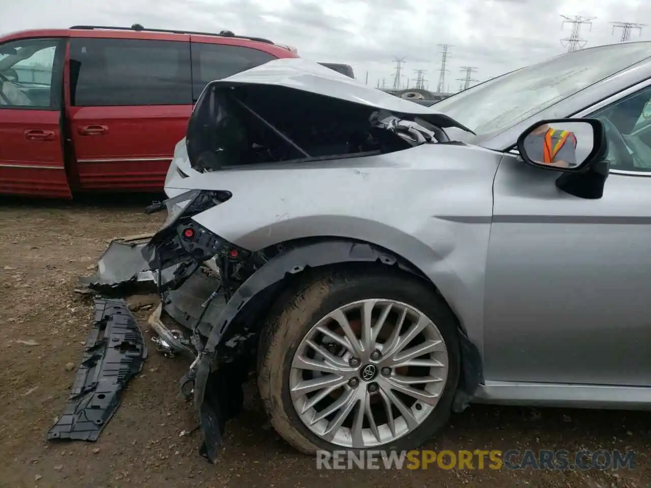 9 Photograph of a damaged car 4T1F11AKXLU879531 TOYOTA CAMRY 2020