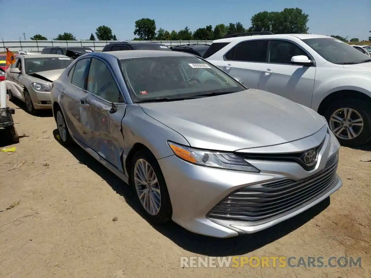 1 Photograph of a damaged car 4T1F11AKXLU889315 TOYOTA CAMRY 2020