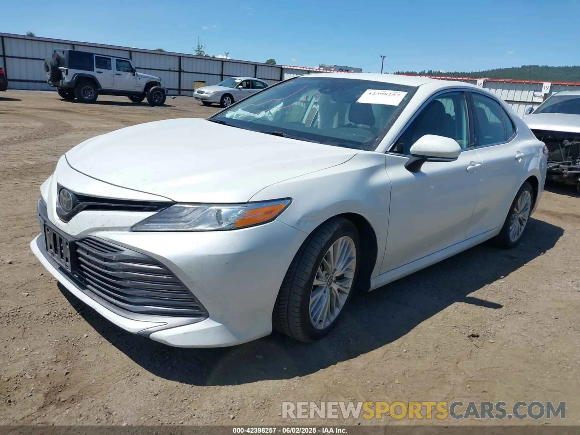 2 Photograph of a damaged car 4T1F11BK0LU008295 TOYOTA CAMRY 2020