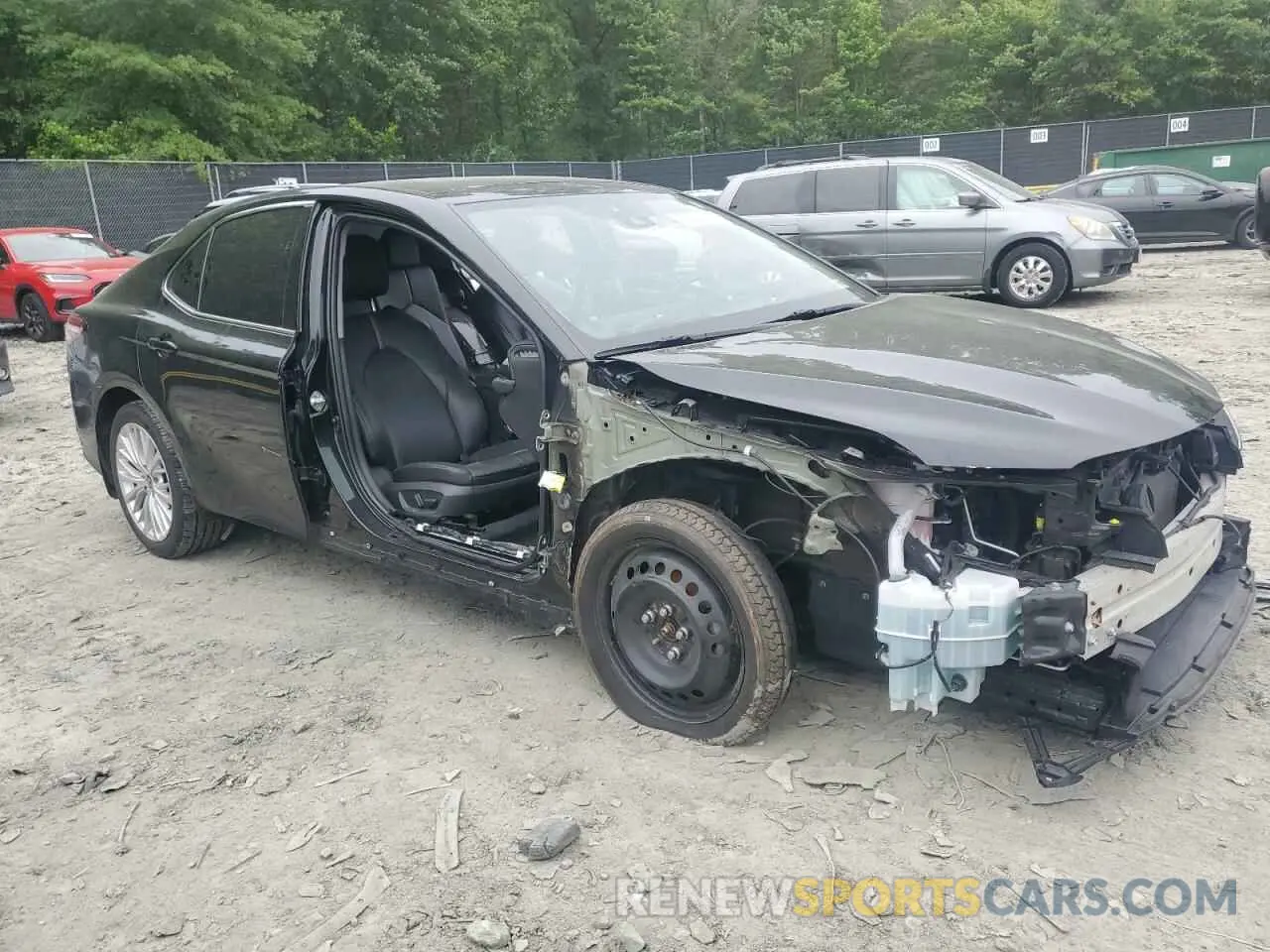 4 Photograph of a damaged car 4T1F11BK3LU014043 TOYOTA CAMRY 2020