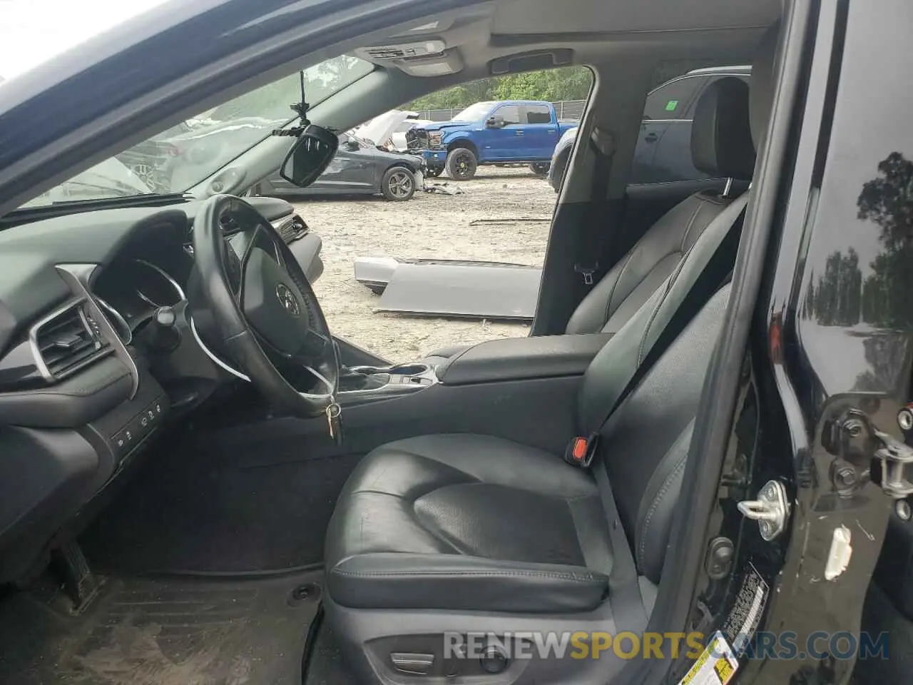 7 Photograph of a damaged car 4T1F11BK3LU014043 TOYOTA CAMRY 2020