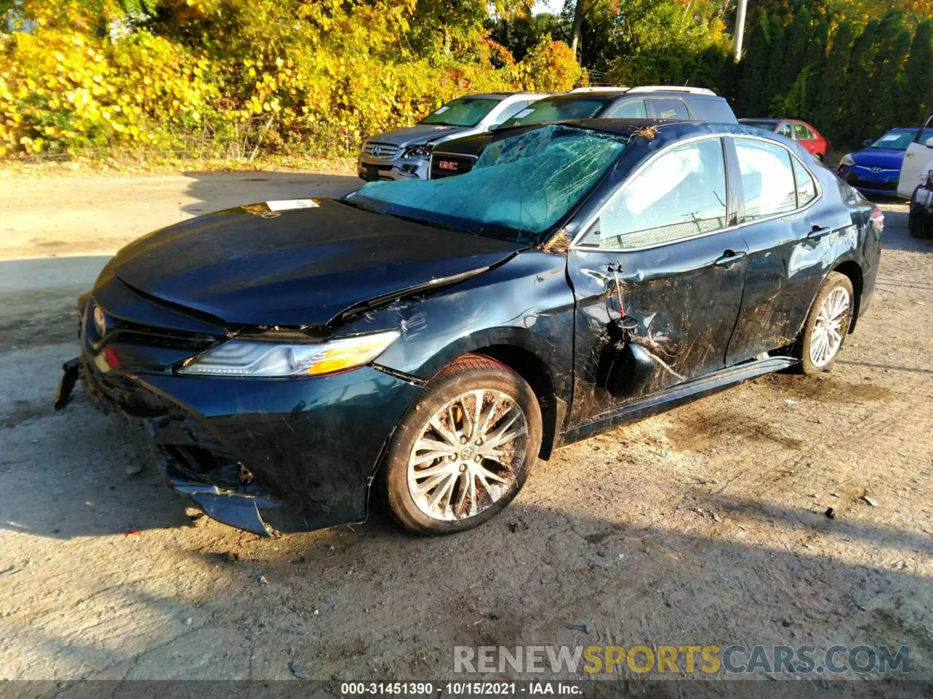 2 Photograph of a damaged car 4T1F11BK5LU001133 TOYOTA CAMRY 2020