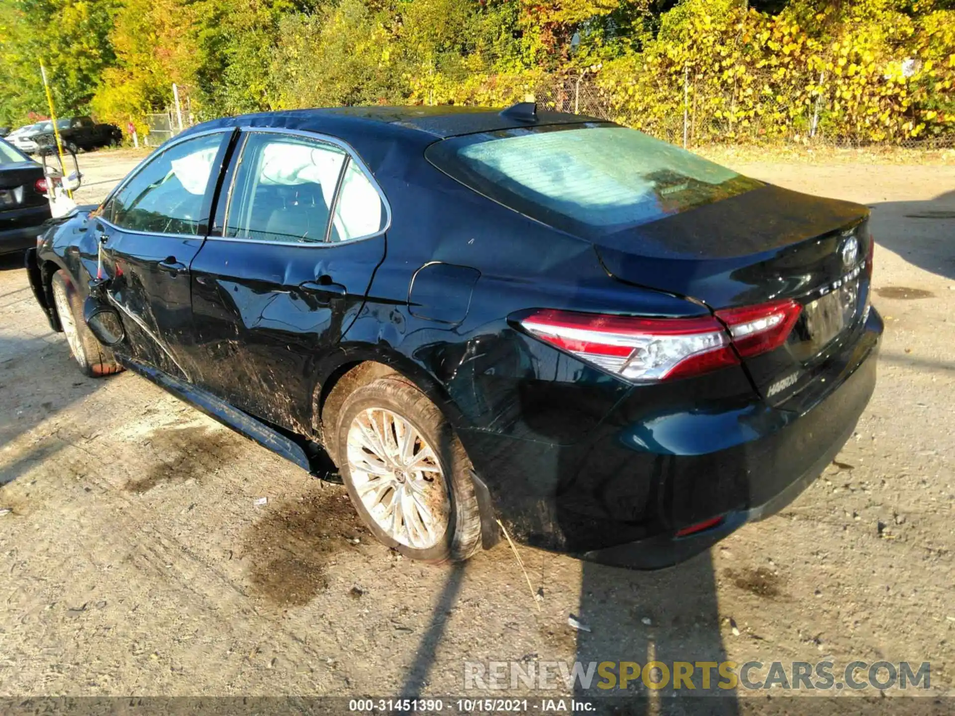 3 Photograph of a damaged car 4T1F11BK5LU001133 TOYOTA CAMRY 2020