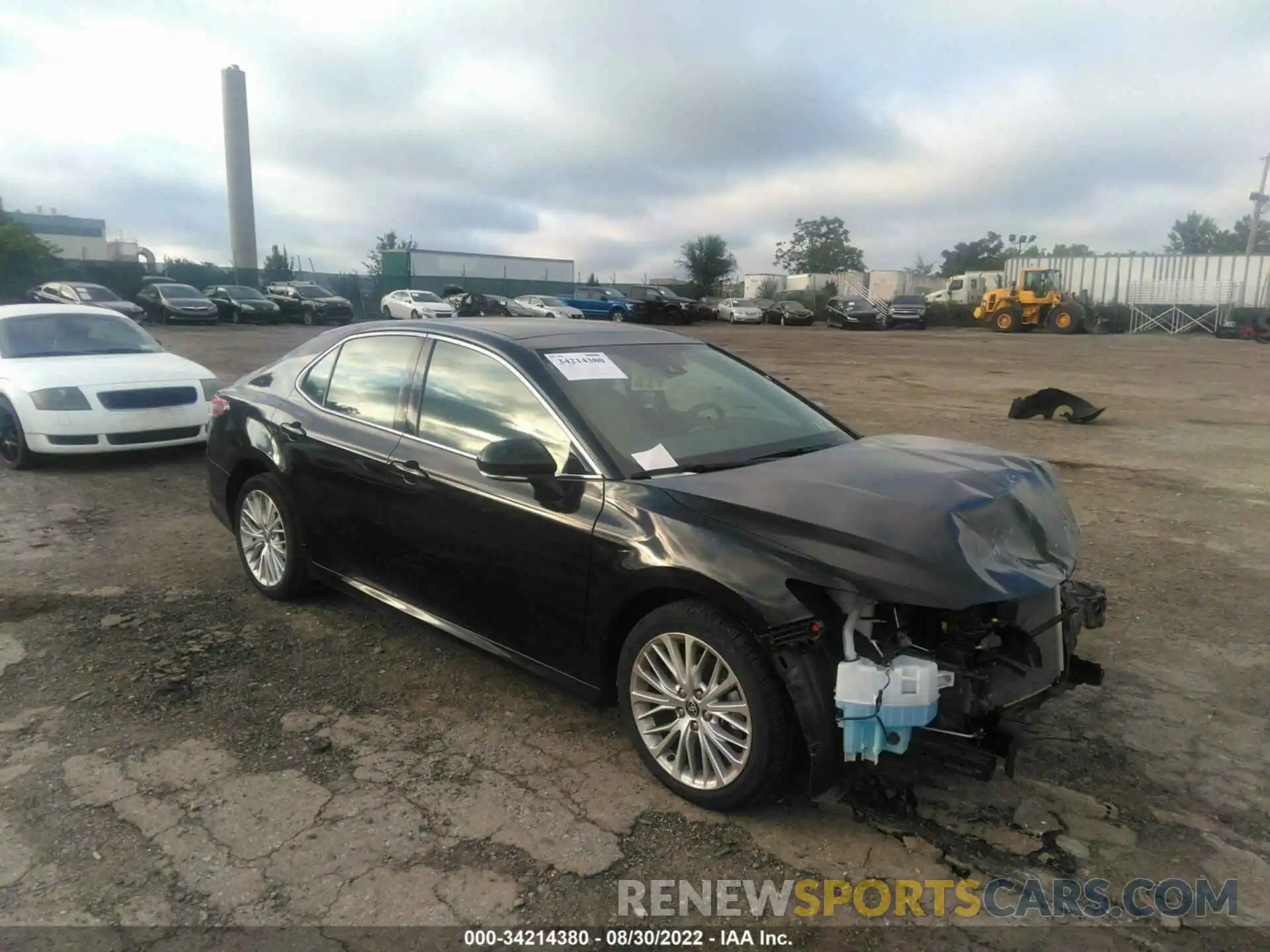 1 Photograph of a damaged car 4T1F11BK9LU019134 TOYOTA CAMRY 2020