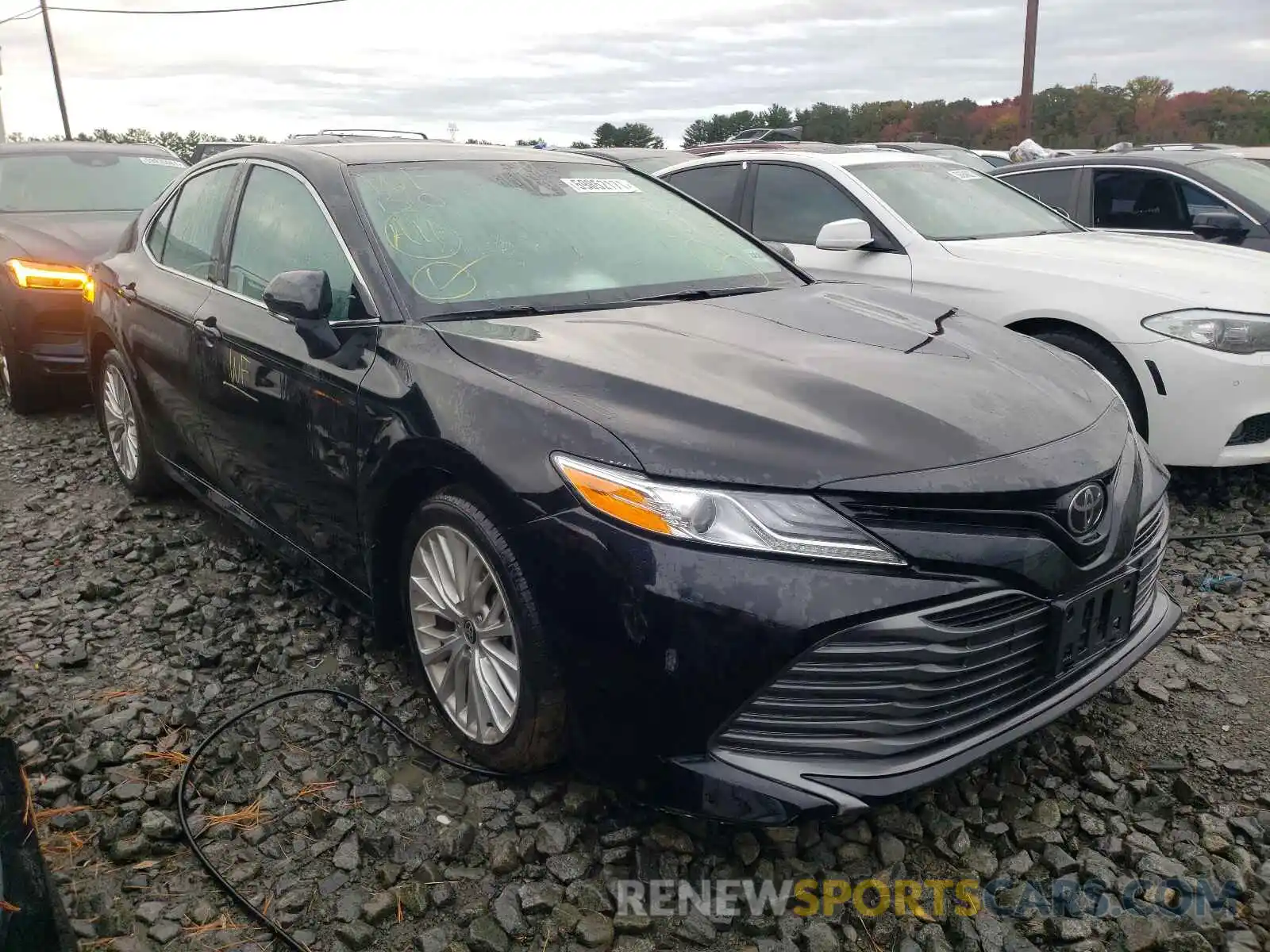 1 Photograph of a damaged car 4T1F11BKXLU011592 TOYOTA CAMRY 2020