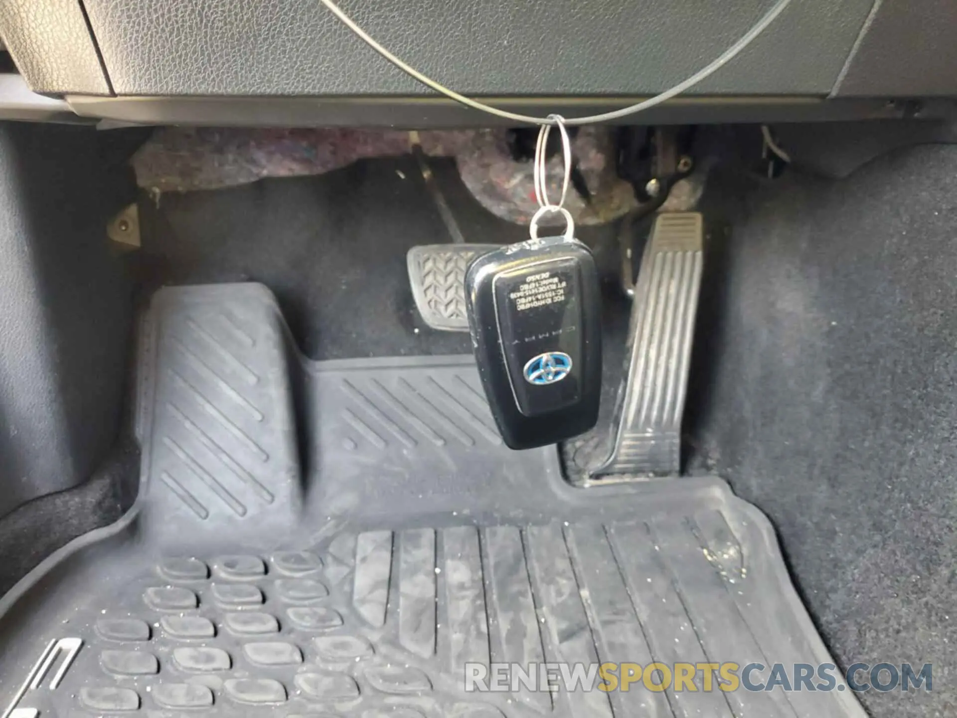 3 Photograph of a damaged car 4T1F31AK0LU014898 TOYOTA CAMRY 2020
