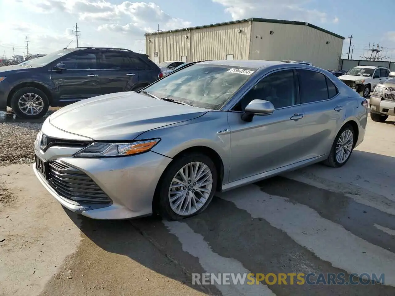1 Photograph of a damaged car 4T1F31AK0LU525365 TOYOTA CAMRY 2020