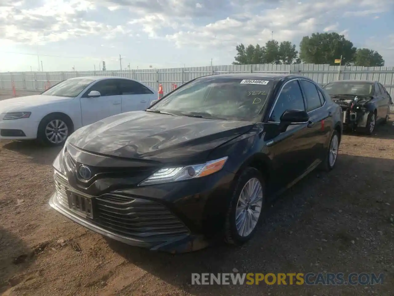 2 Photograph of a damaged car 4T1F31AK0LU533272 TOYOTA CAMRY 2020