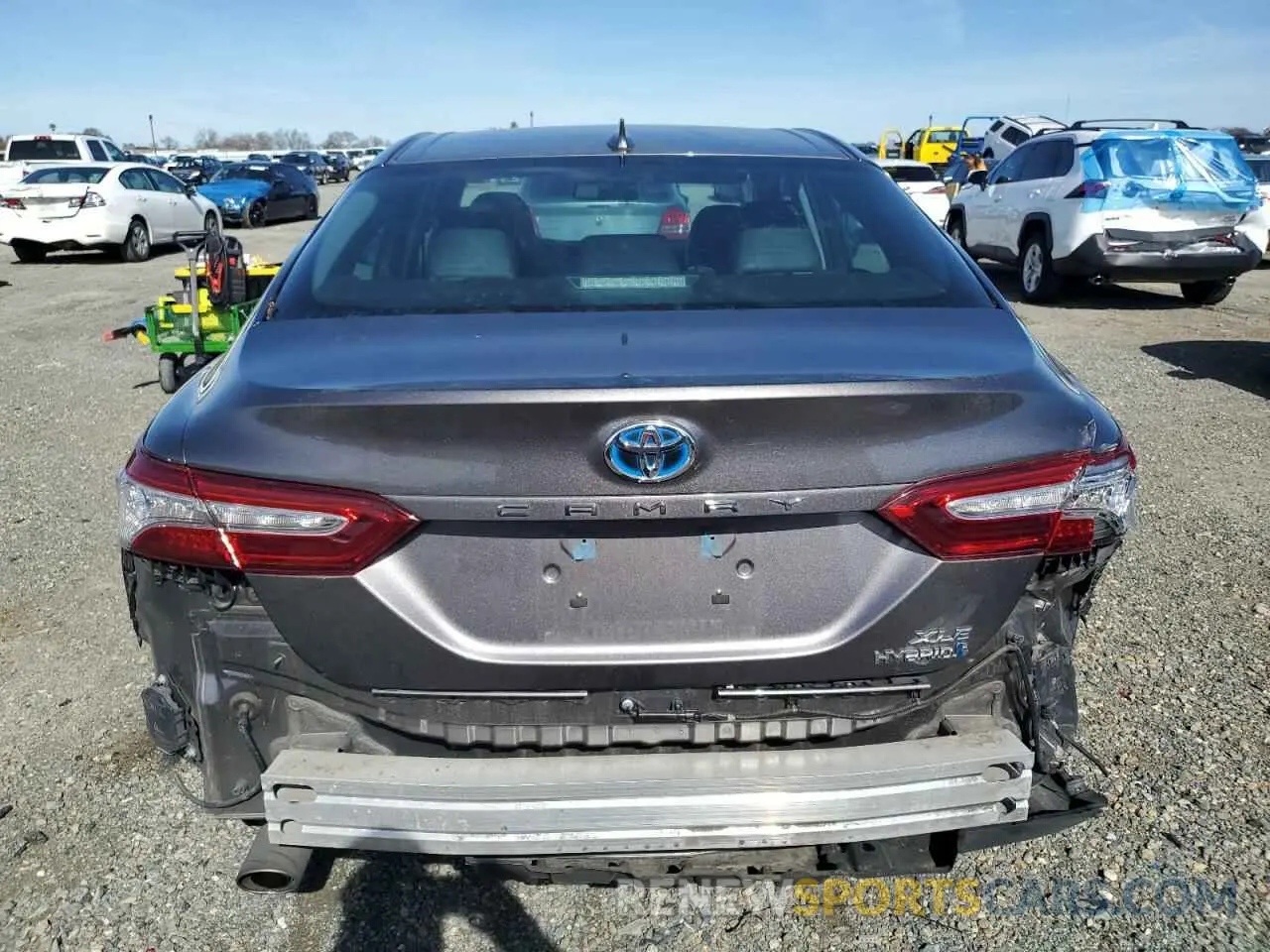 6 Photograph of a damaged car 4T1F31AK0LU535538 TOYOTA CAMRY 2020