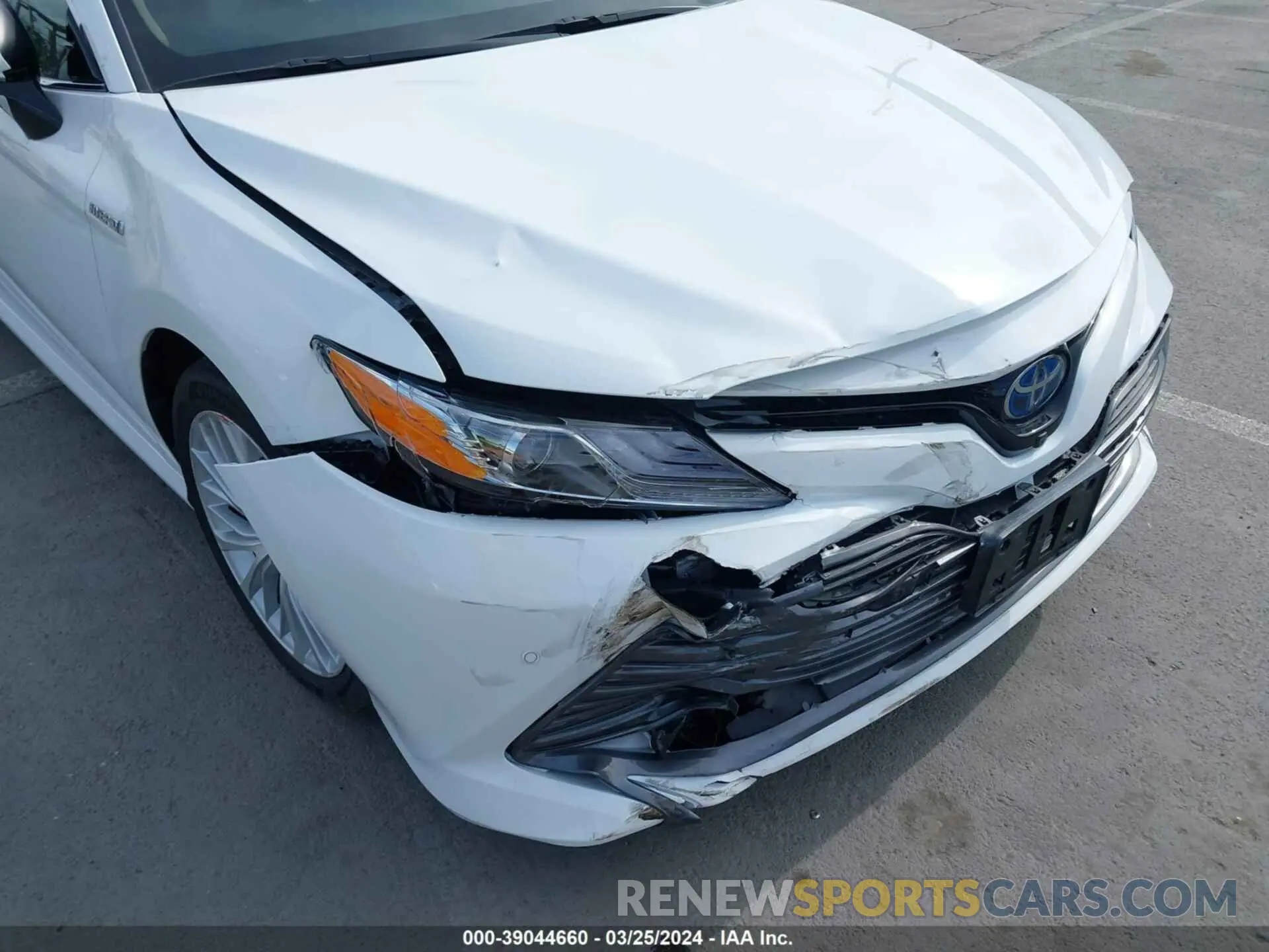 6 Photograph of a damaged car 4T1F31AK1LU019270 TOYOTA CAMRY 2020