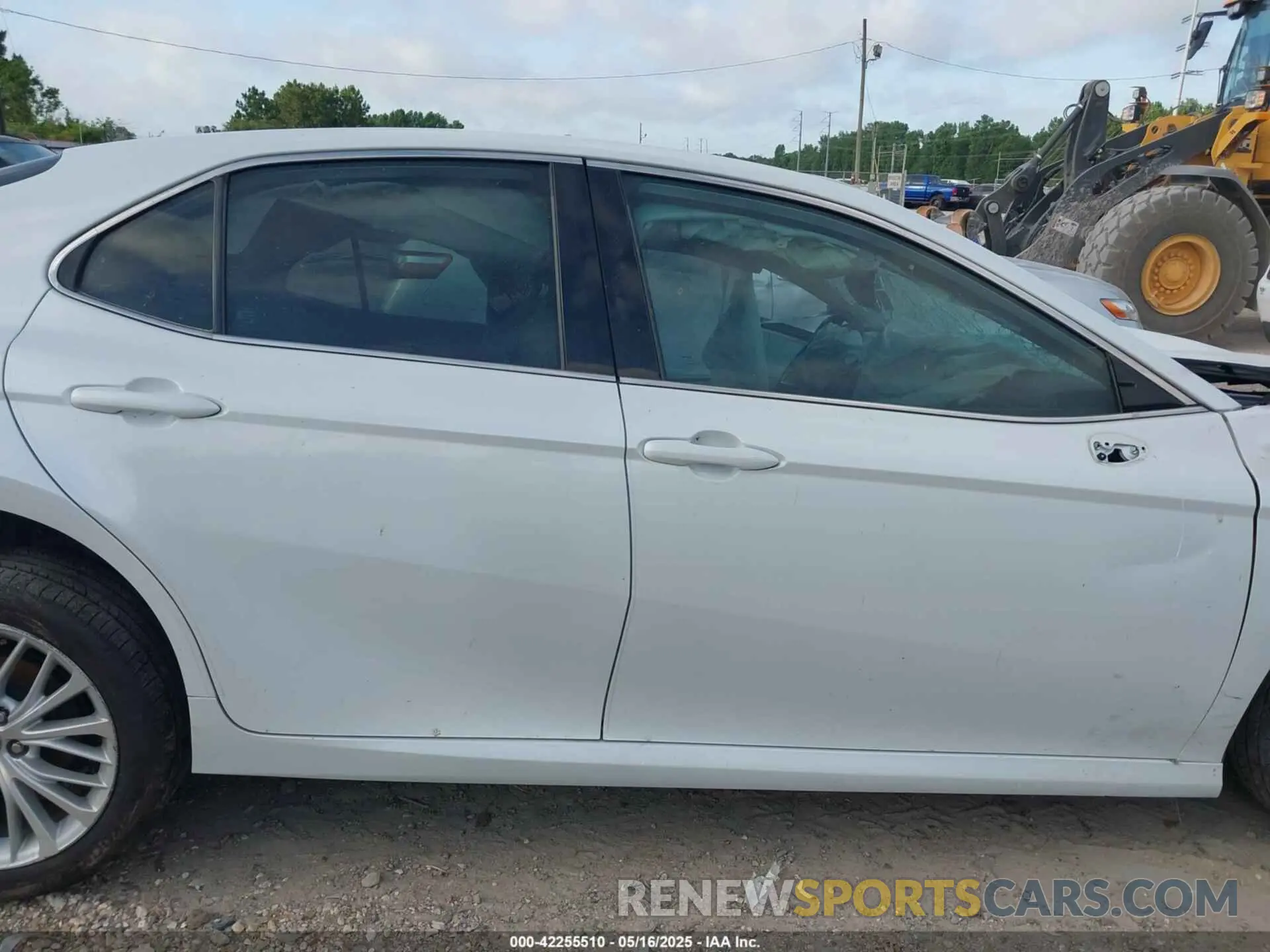 14 Photograph of a damaged car 4T1F31AK2LU523486 TOYOTA CAMRY 2020