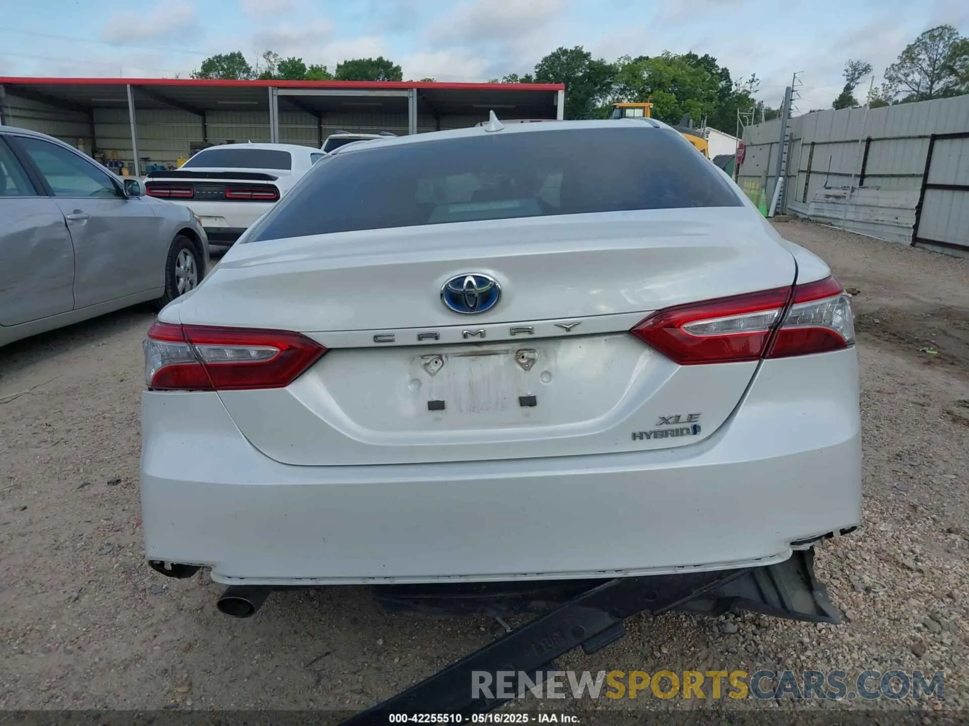 17 Photograph of a damaged car 4T1F31AK2LU523486 TOYOTA CAMRY 2020