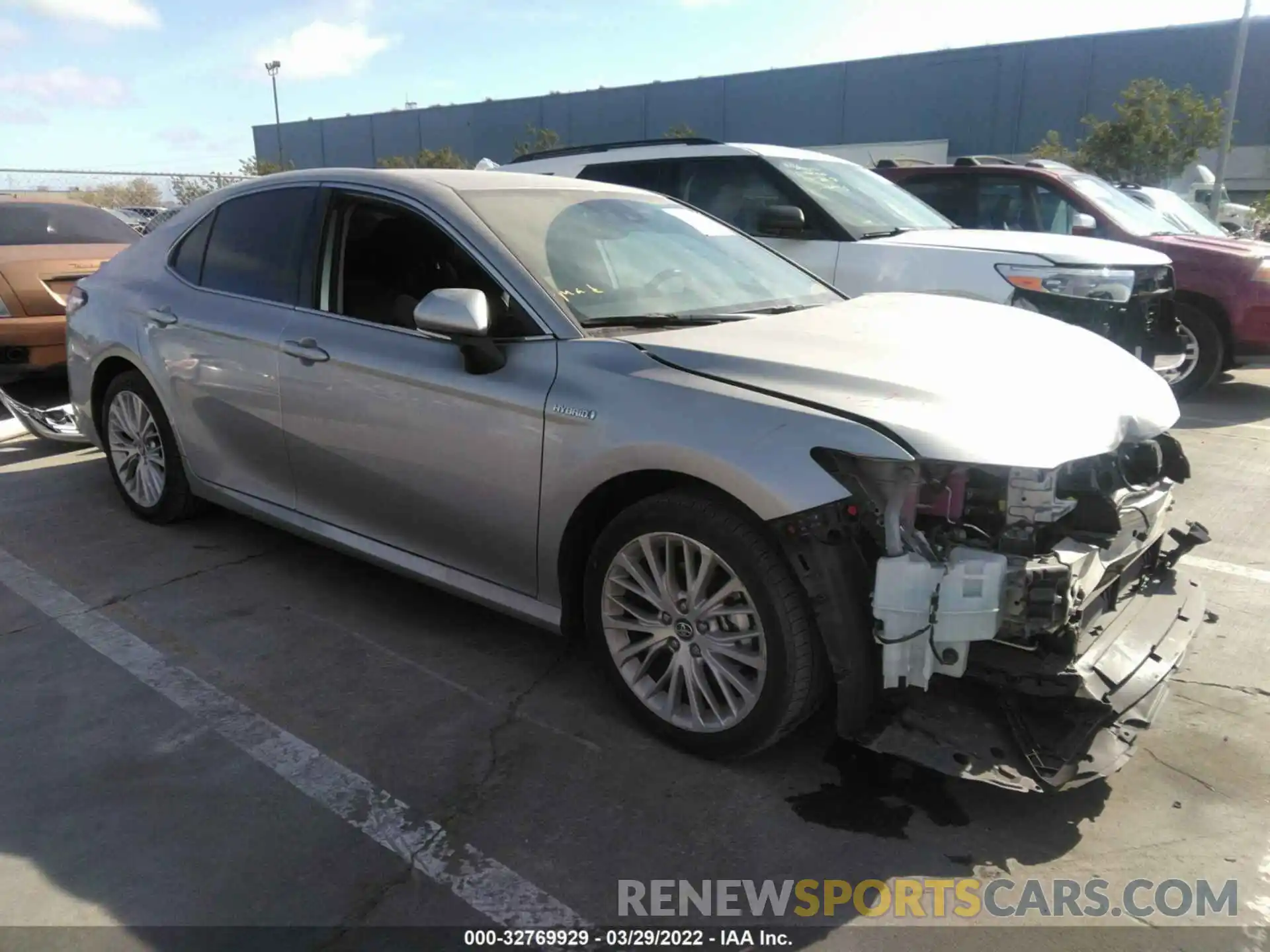 1 Photograph of a damaged car 4T1F31AK2LU526257 TOYOTA CAMRY 2020