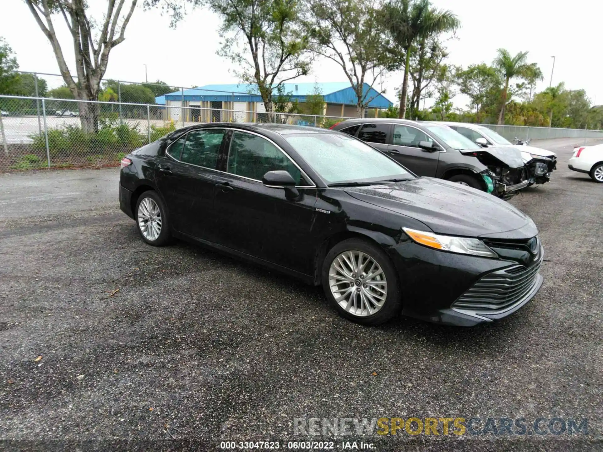 1 Photograph of a damaged car 4T1F31AK2LU539798 TOYOTA CAMRY 2020