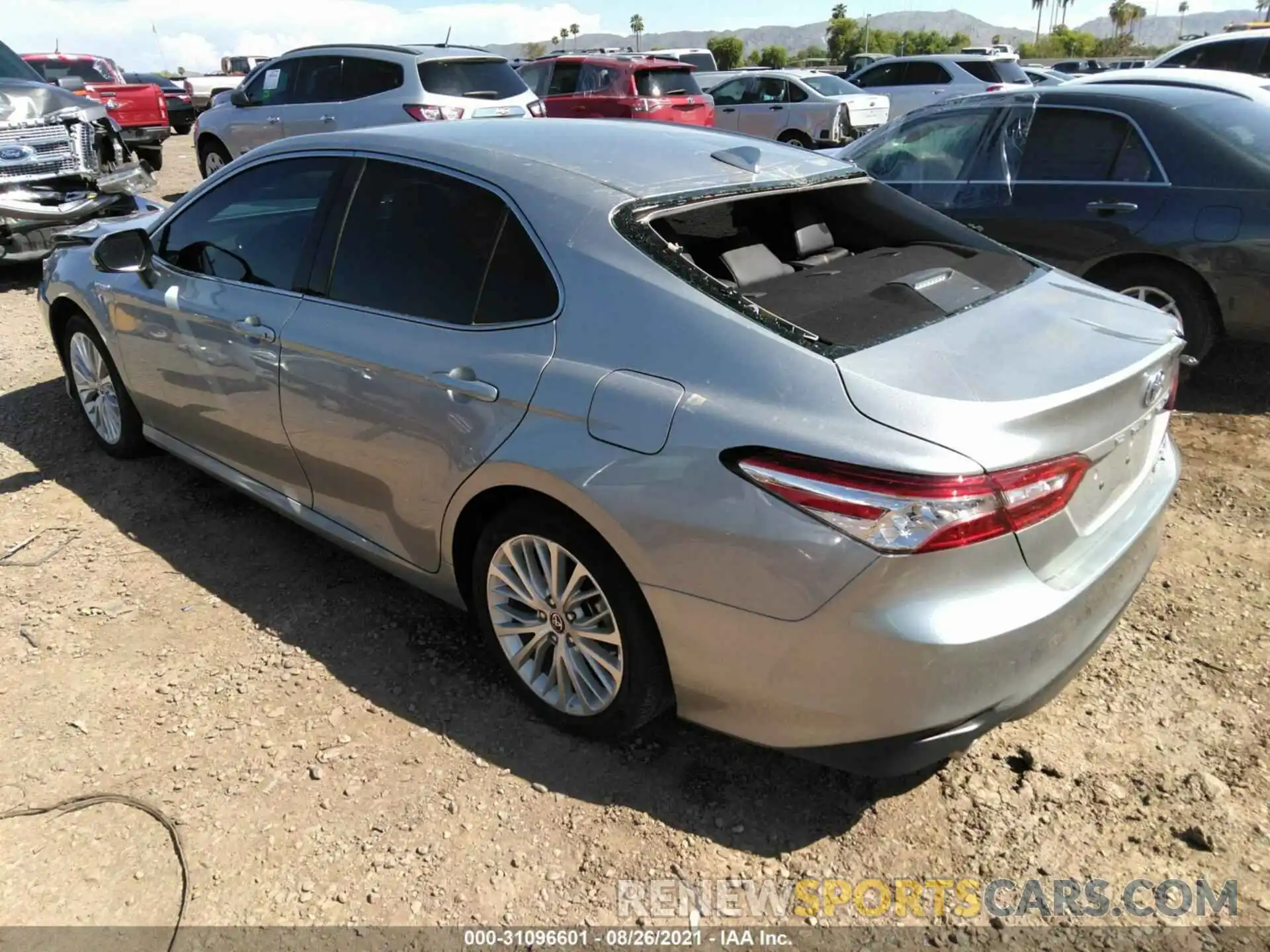 3 Photograph of a damaged car 4T1F31AK2LU544032 TOYOTA CAMRY 2020