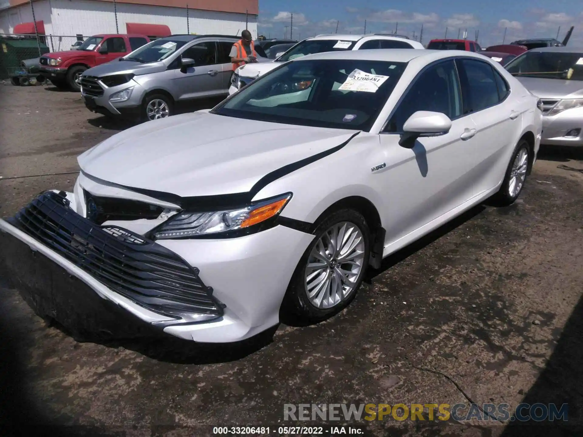 2 Photograph of a damaged car 4T1F31AK3LU009257 TOYOTA CAMRY 2020