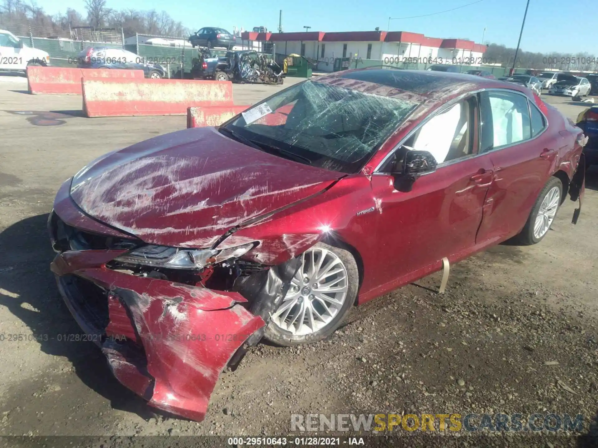 2 Photograph of a damaged car 4T1F31AK3LU009422 TOYOTA CAMRY 2020