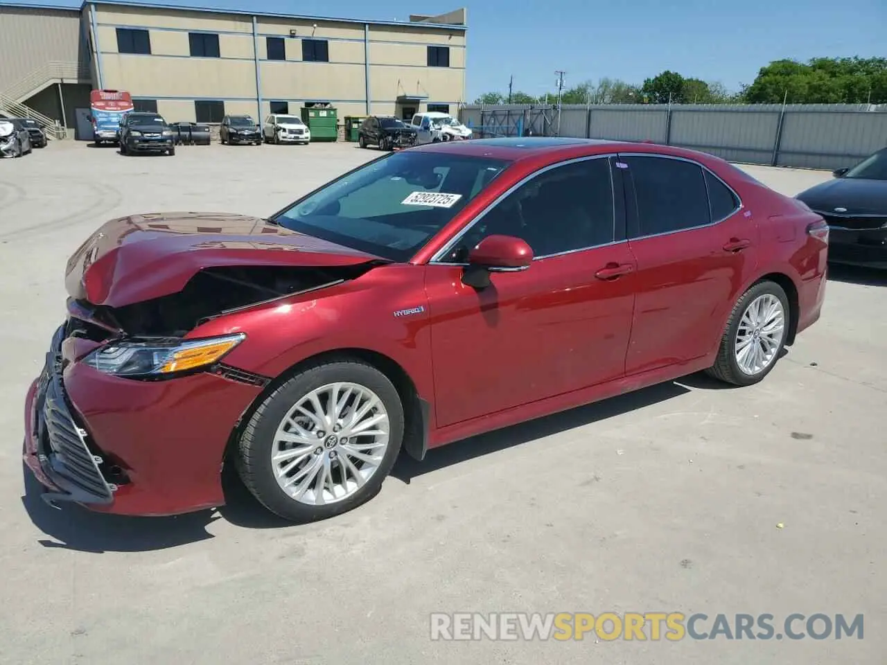 1 Photograph of a damaged car 4T1F31AK3LU012384 TOYOTA CAMRY 2020