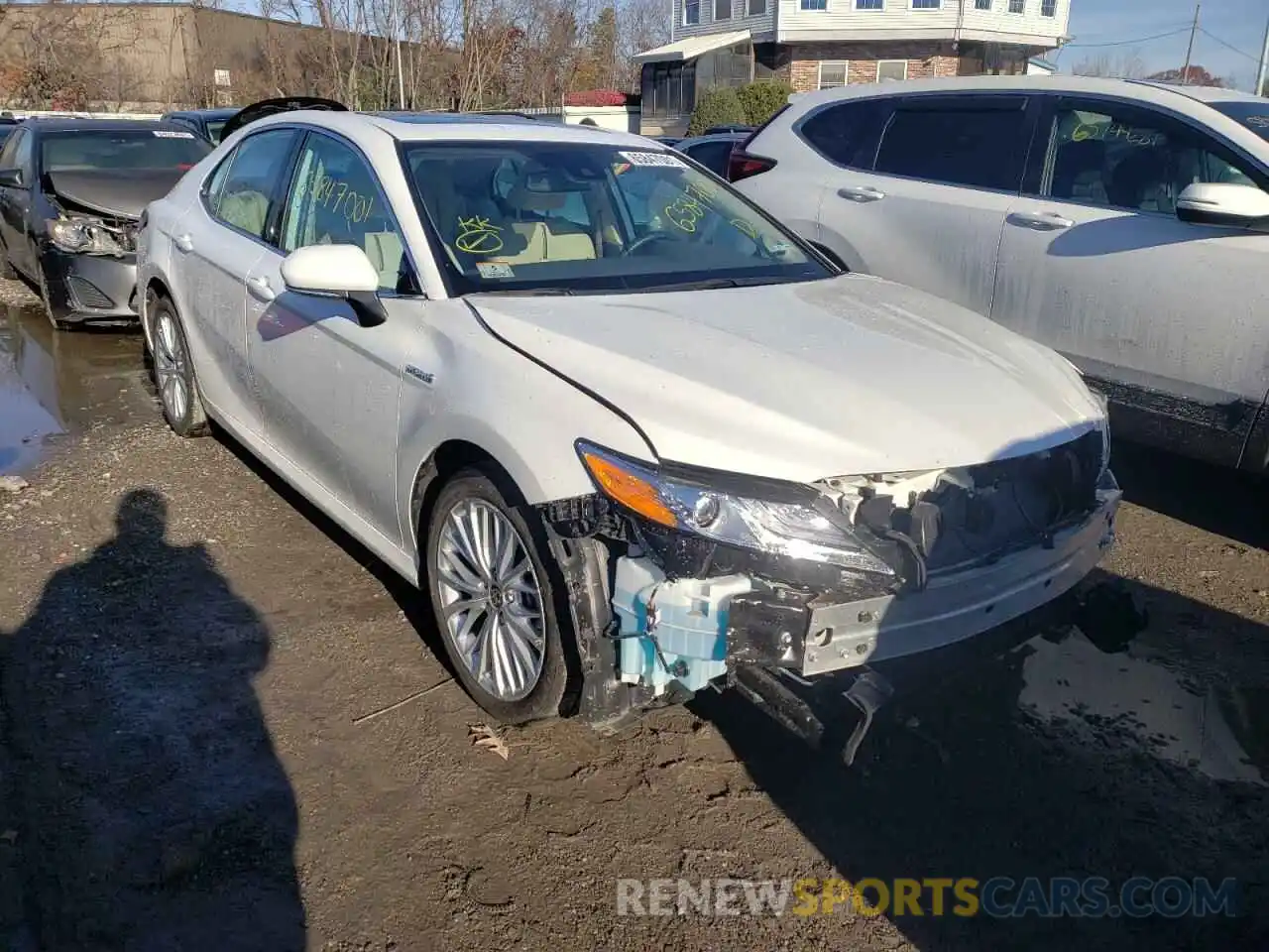 1 Photograph of a damaged car 4T1F31AK3LU014121 TOYOTA CAMRY 2020