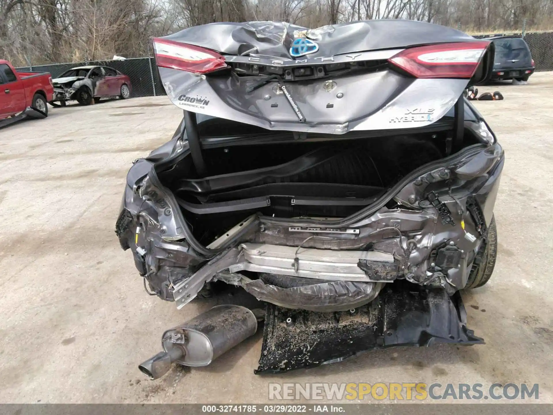 6 Photograph of a damaged car 4T1F31AK3LU525196 TOYOTA CAMRY 2020