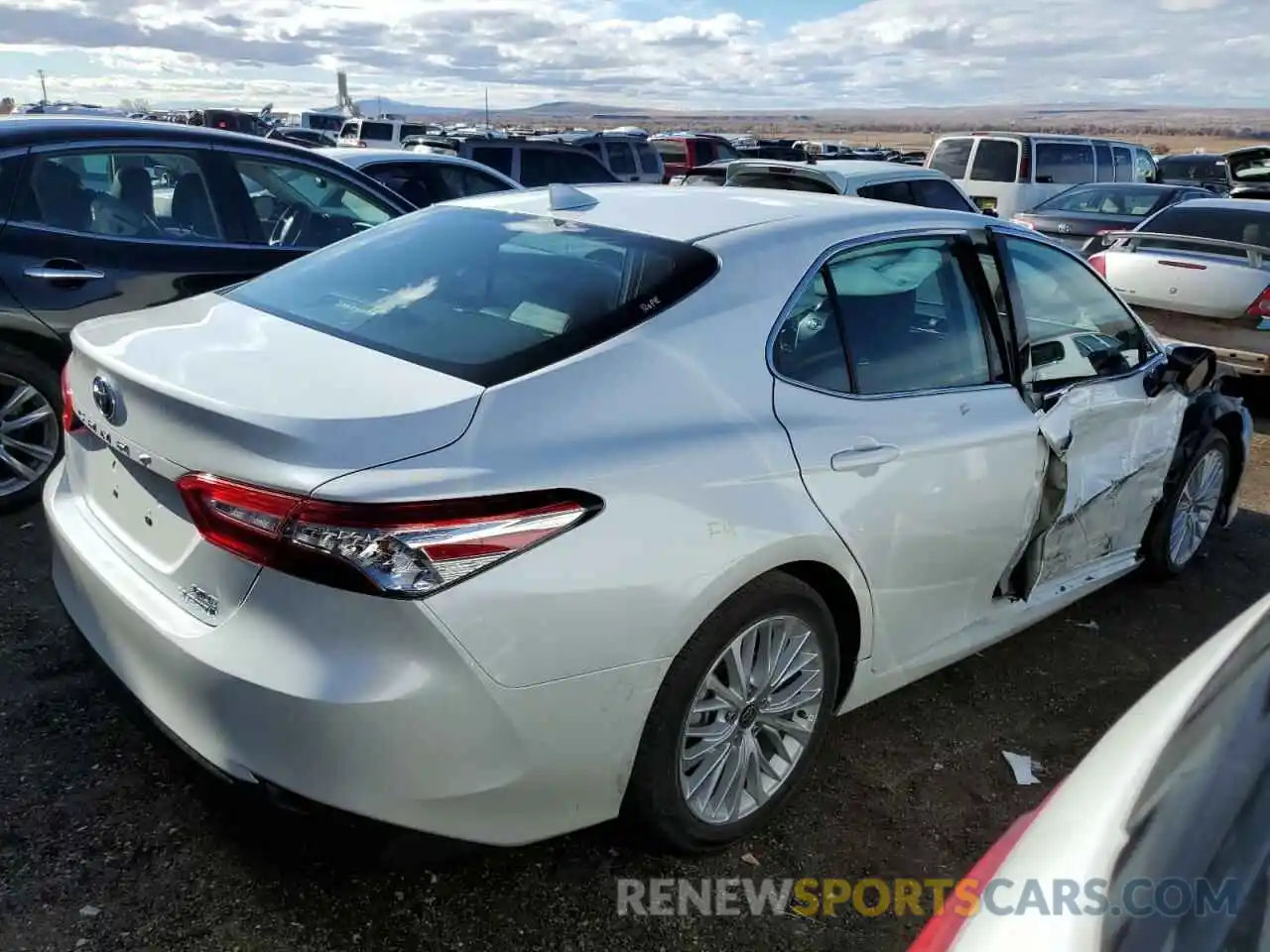 3 Photograph of a damaged car 4T1F31AK3LU536053 TOYOTA CAMRY 2020