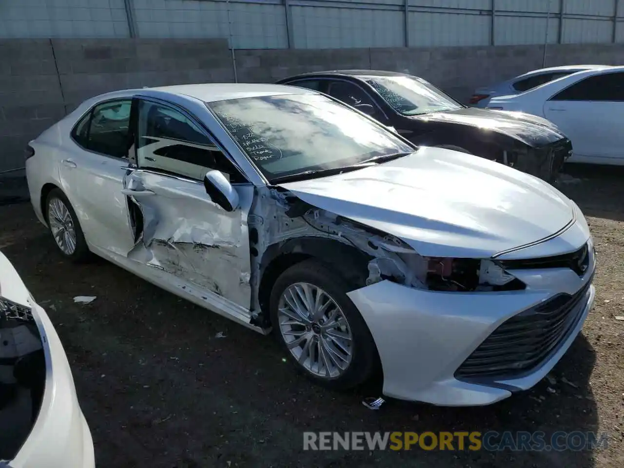 4 Photograph of a damaged car 4T1F31AK3LU536053 TOYOTA CAMRY 2020