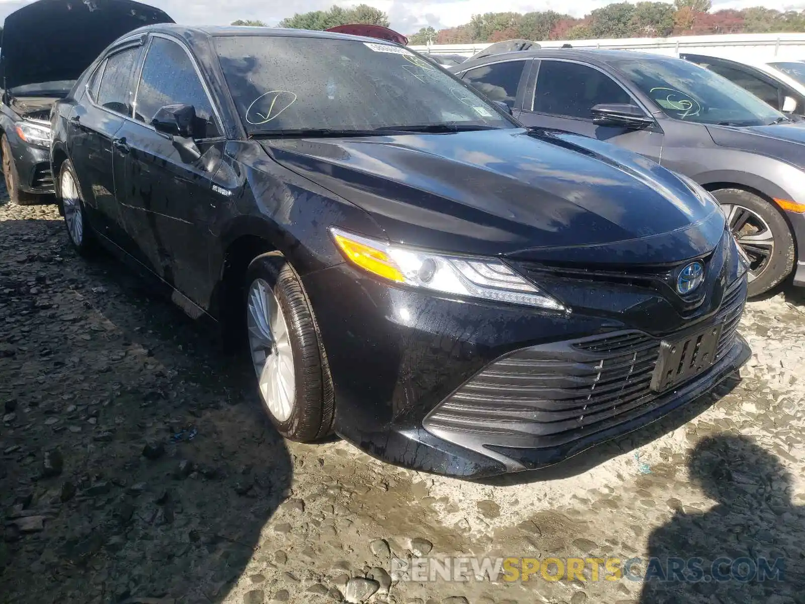 1 Photograph of a damaged car 4T1F31AK3LU536179 TOYOTA CAMRY 2020