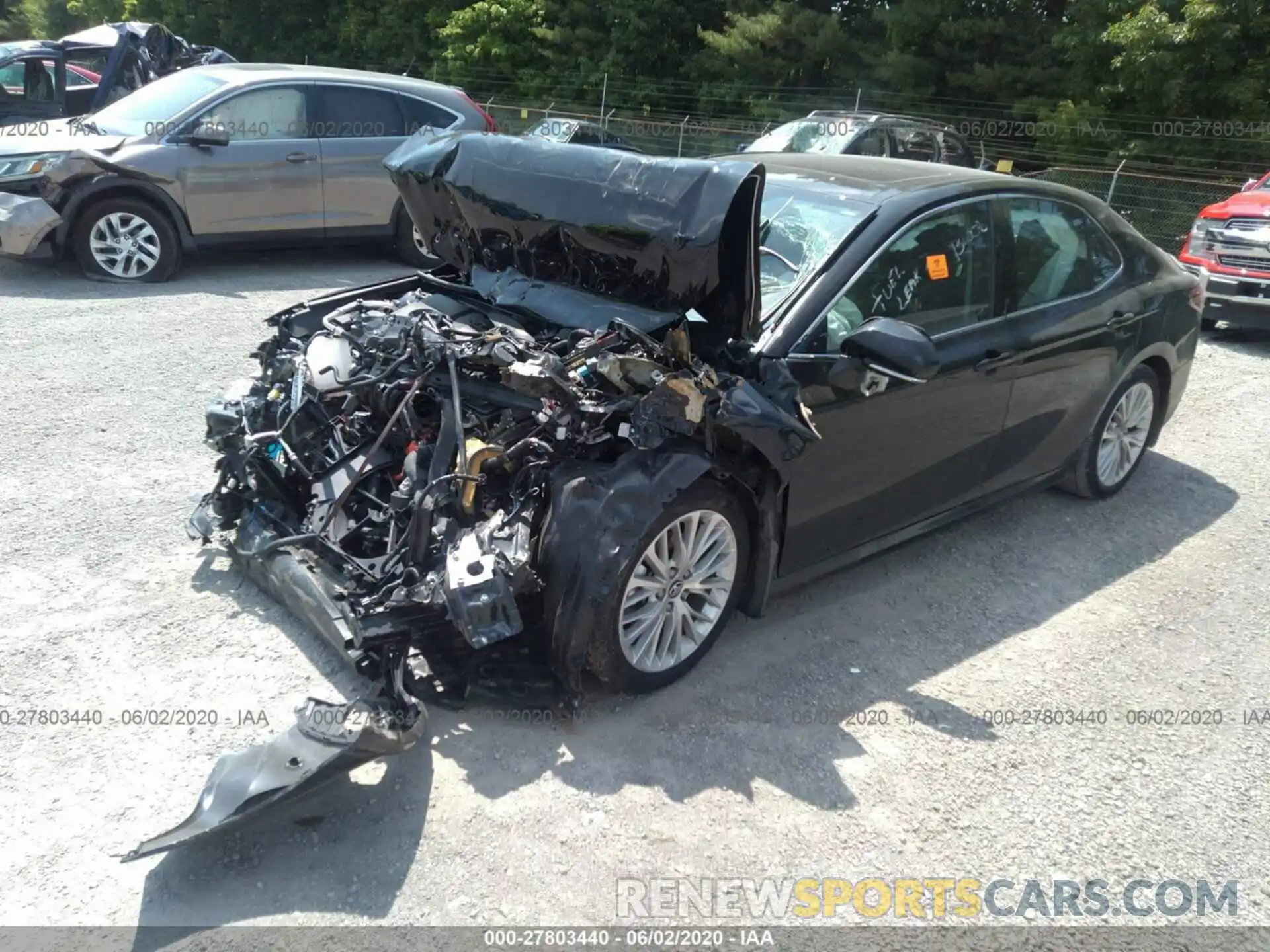 2 Photograph of a damaged car 4T1F31AK4LU009512 TOYOTA CAMRY 2020