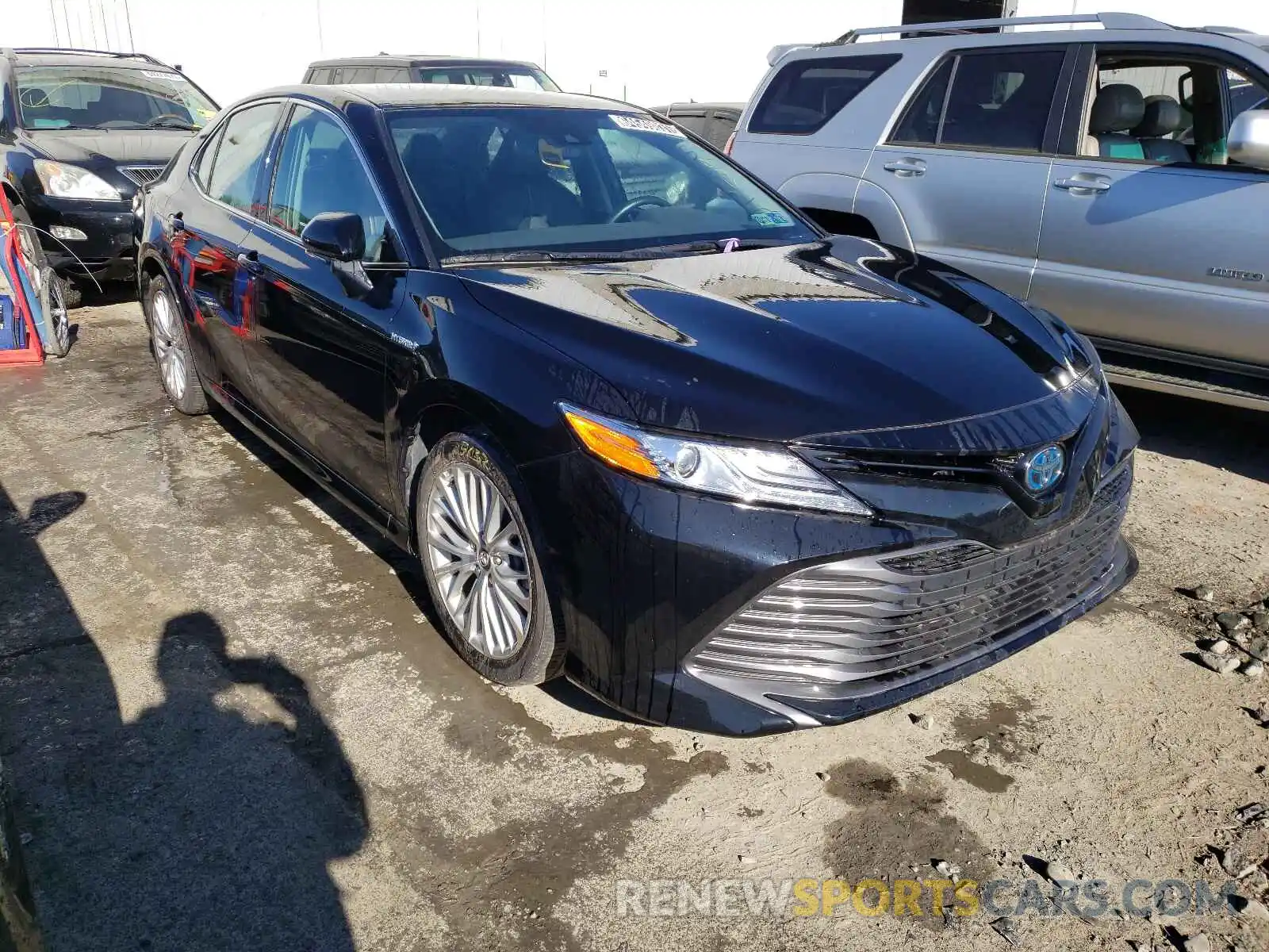 1 Photograph of a damaged car 4T1F31AK4LU521304 TOYOTA CAMRY 2020