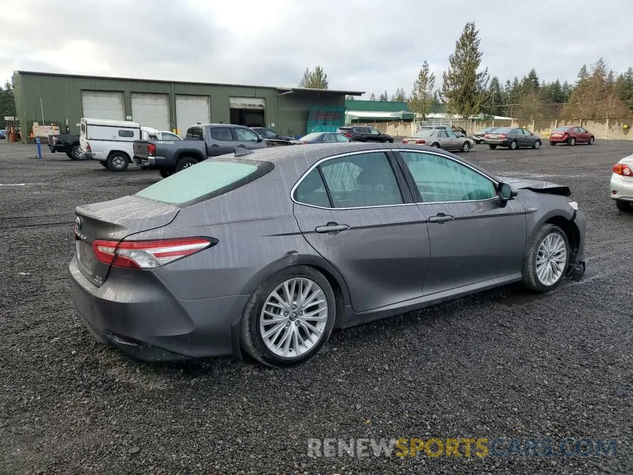 3 Photograph of a damaged car 4T1F31AK4LU521464 TOYOTA CAMRY 2020