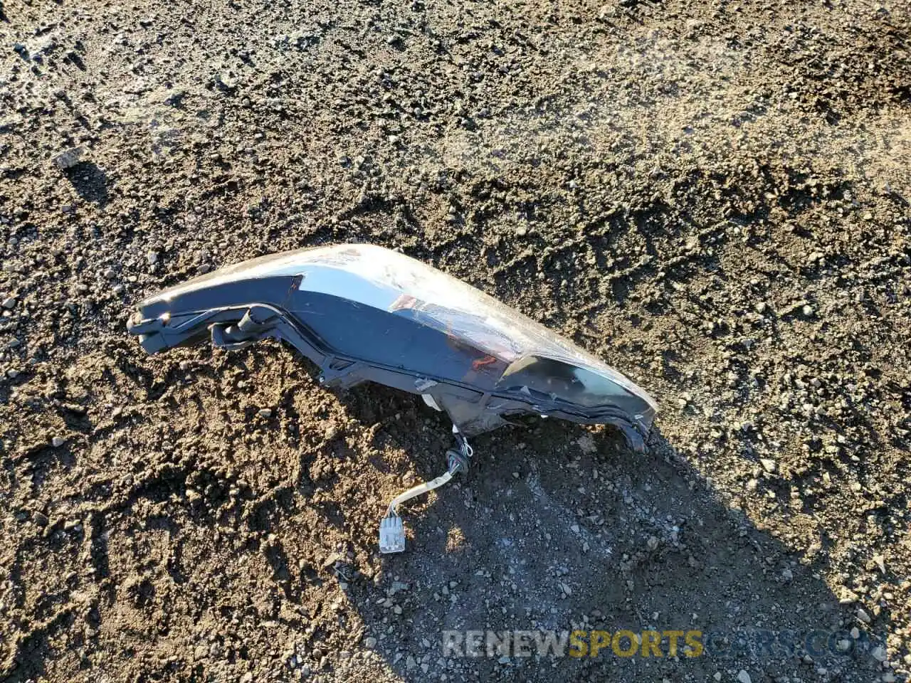 12 Photograph of a damaged car 4T1F31AK4LU525921 TOYOTA CAMRY 2020