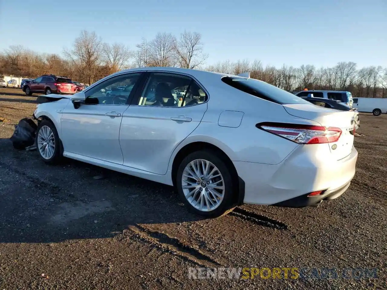 2 Photograph of a damaged car 4T1F31AK4LU525921 TOYOTA CAMRY 2020