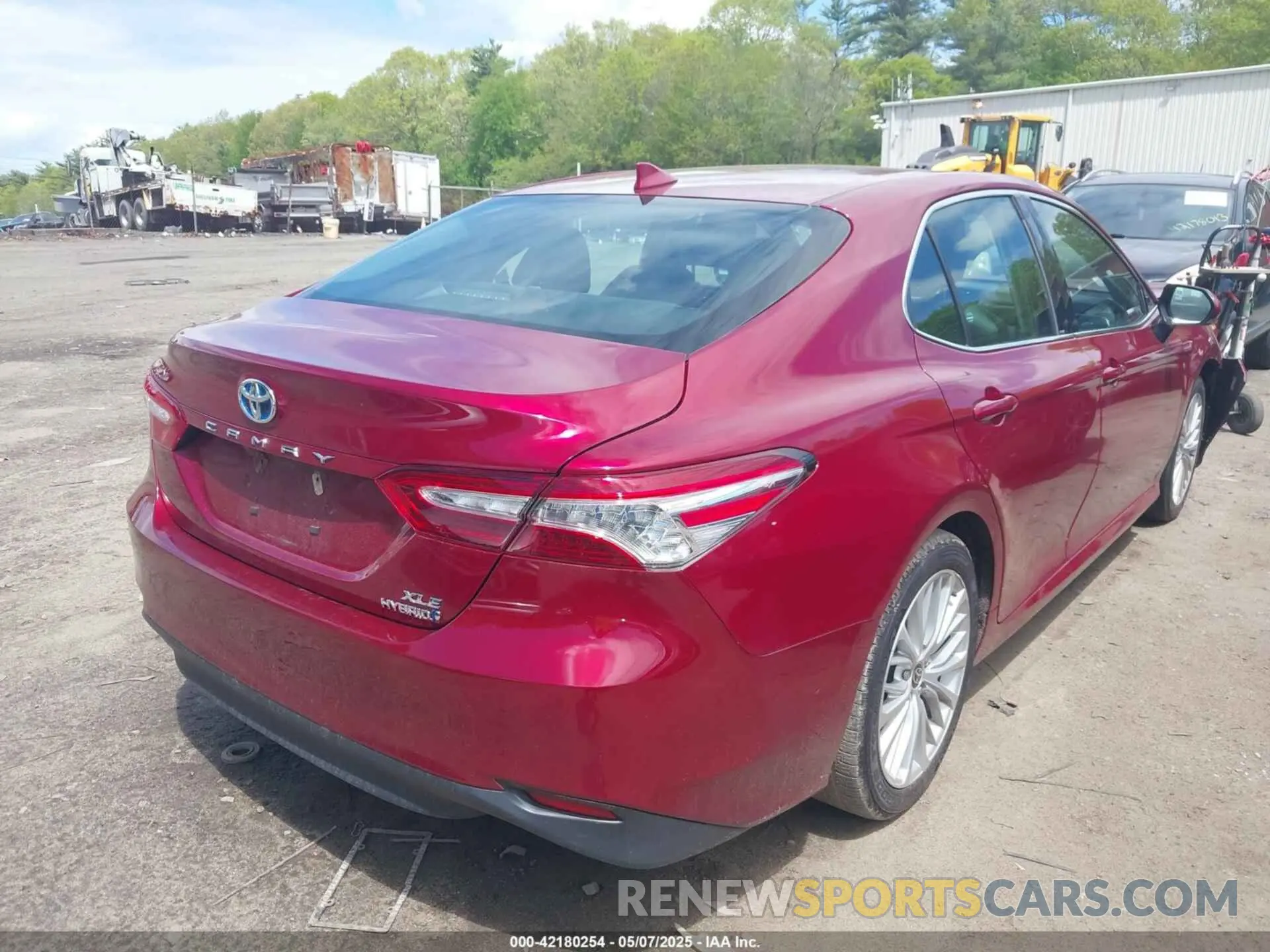 4 Photograph of a damaged car 4T1F31AK4LU536417 TOYOTA CAMRY 2020