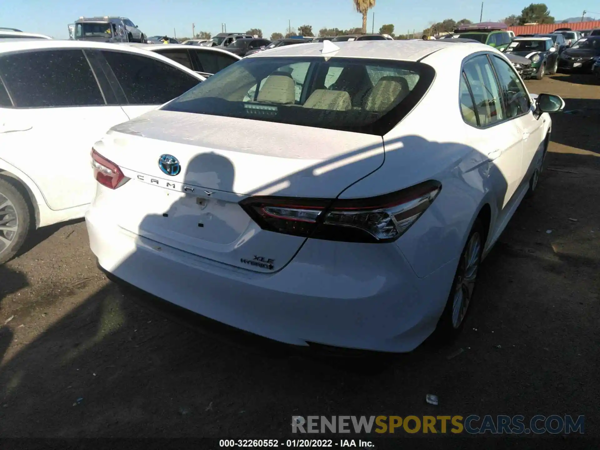 4 Photograph of a damaged car 4T1F31AK4LU543741 TOYOTA CAMRY 2020