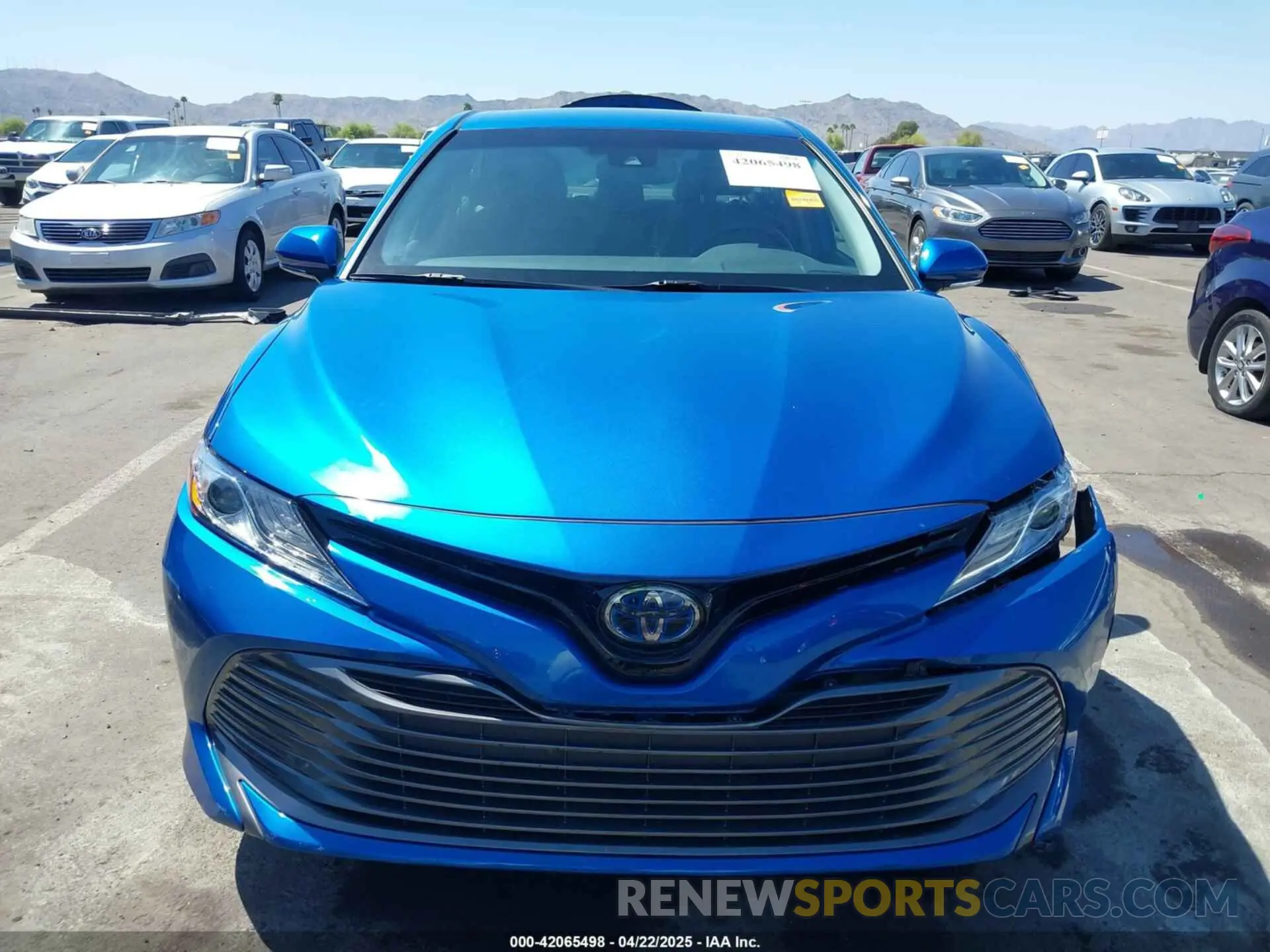 13 Photograph of a damaged car 4T1F31AK5LU016601 TOYOTA CAMRY 2020