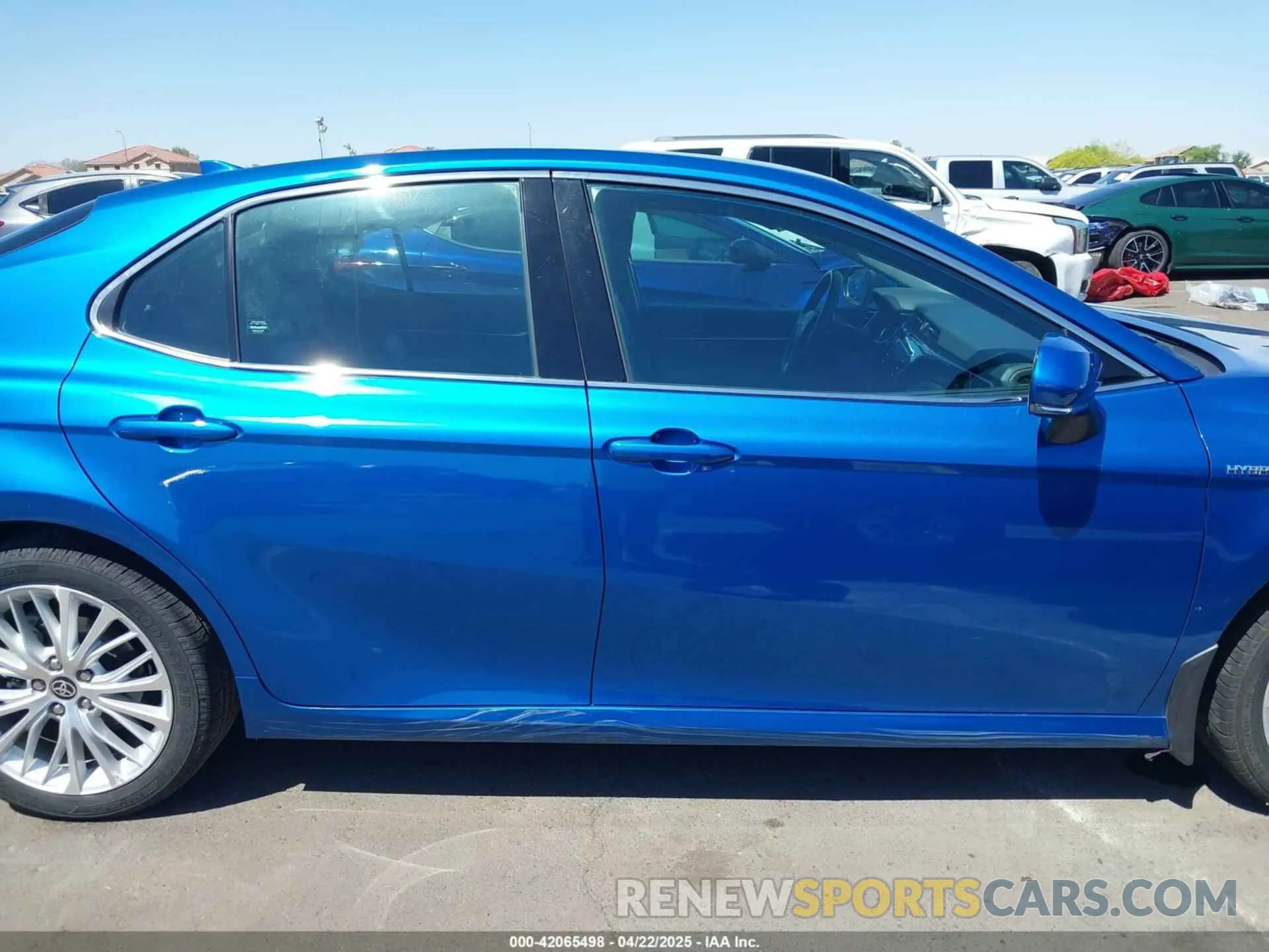14 Photograph of a damaged car 4T1F31AK5LU016601 TOYOTA CAMRY 2020