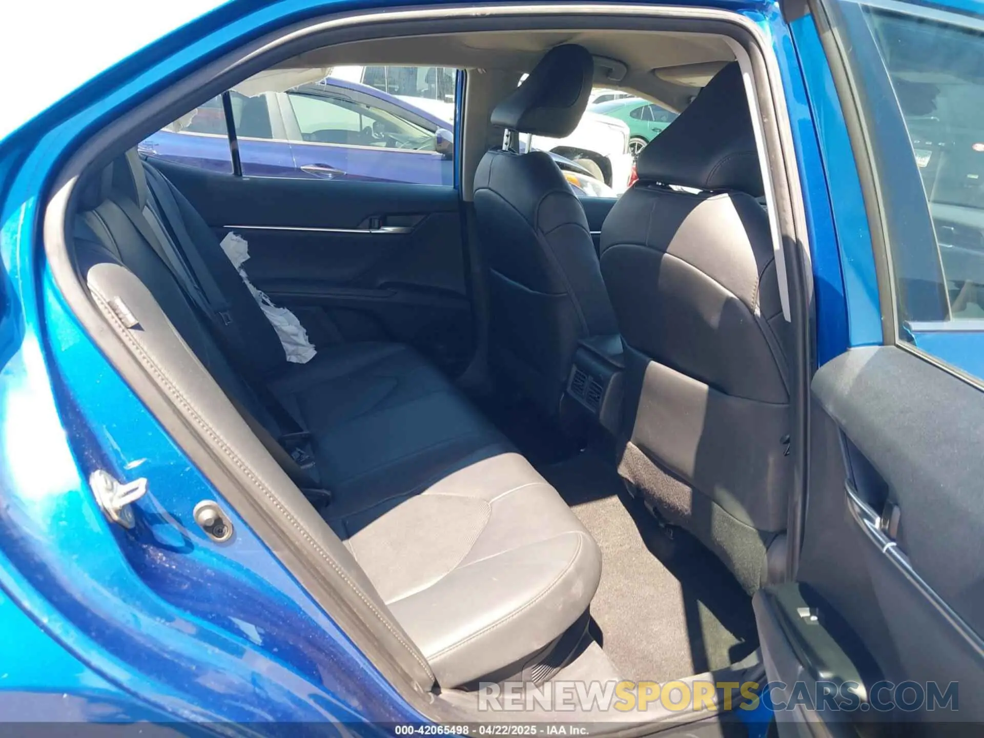 8 Photograph of a damaged car 4T1F31AK5LU016601 TOYOTA CAMRY 2020