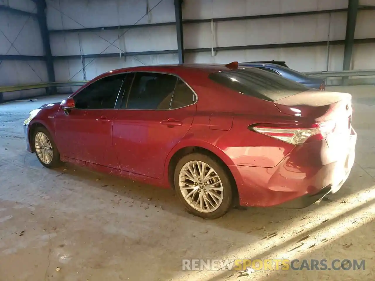 2 Photograph of a damaged car 4T1F31AK5LU523529 TOYOTA CAMRY 2020