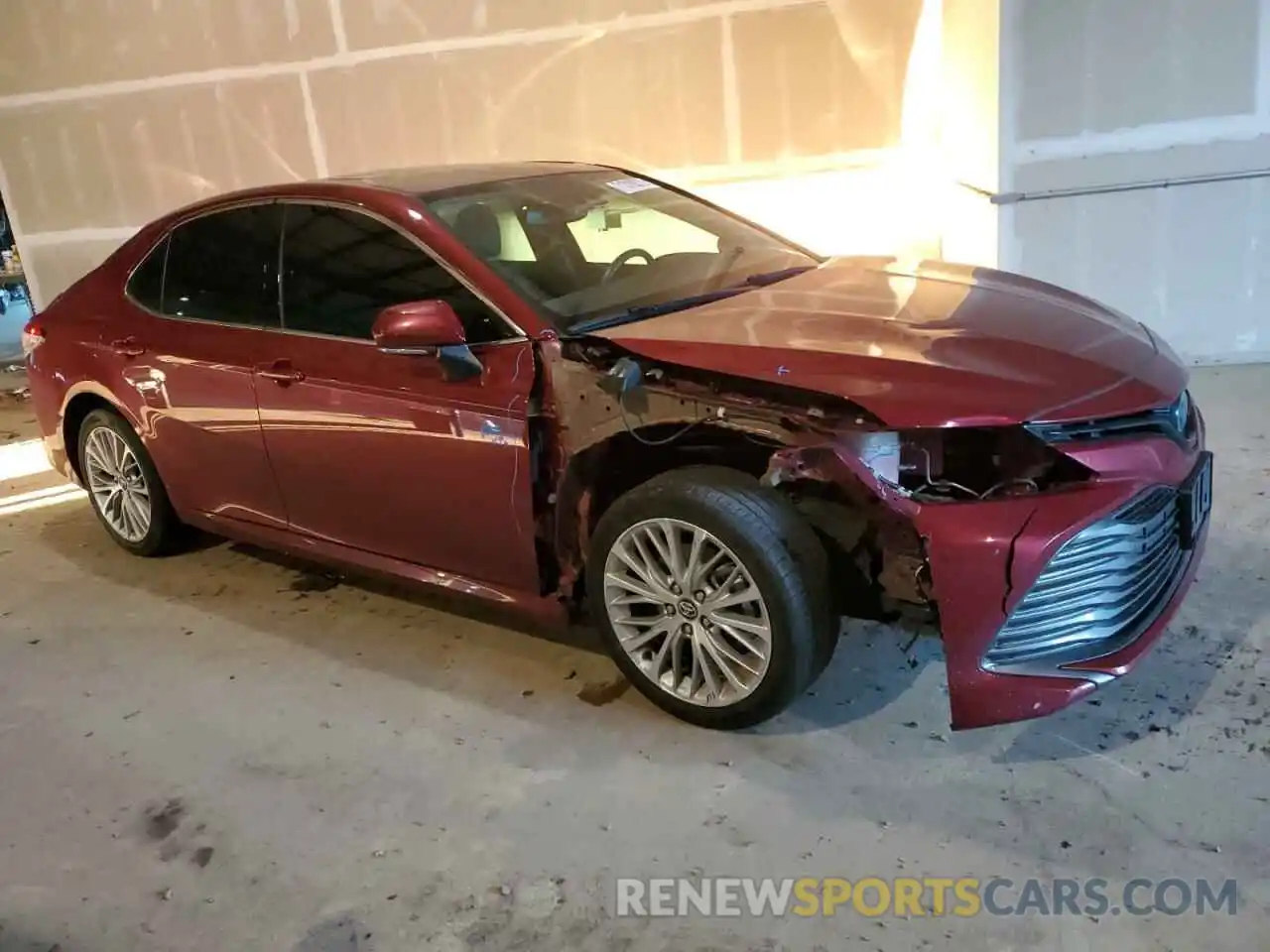 4 Photograph of a damaged car 4T1F31AK5LU523529 TOYOTA CAMRY 2020