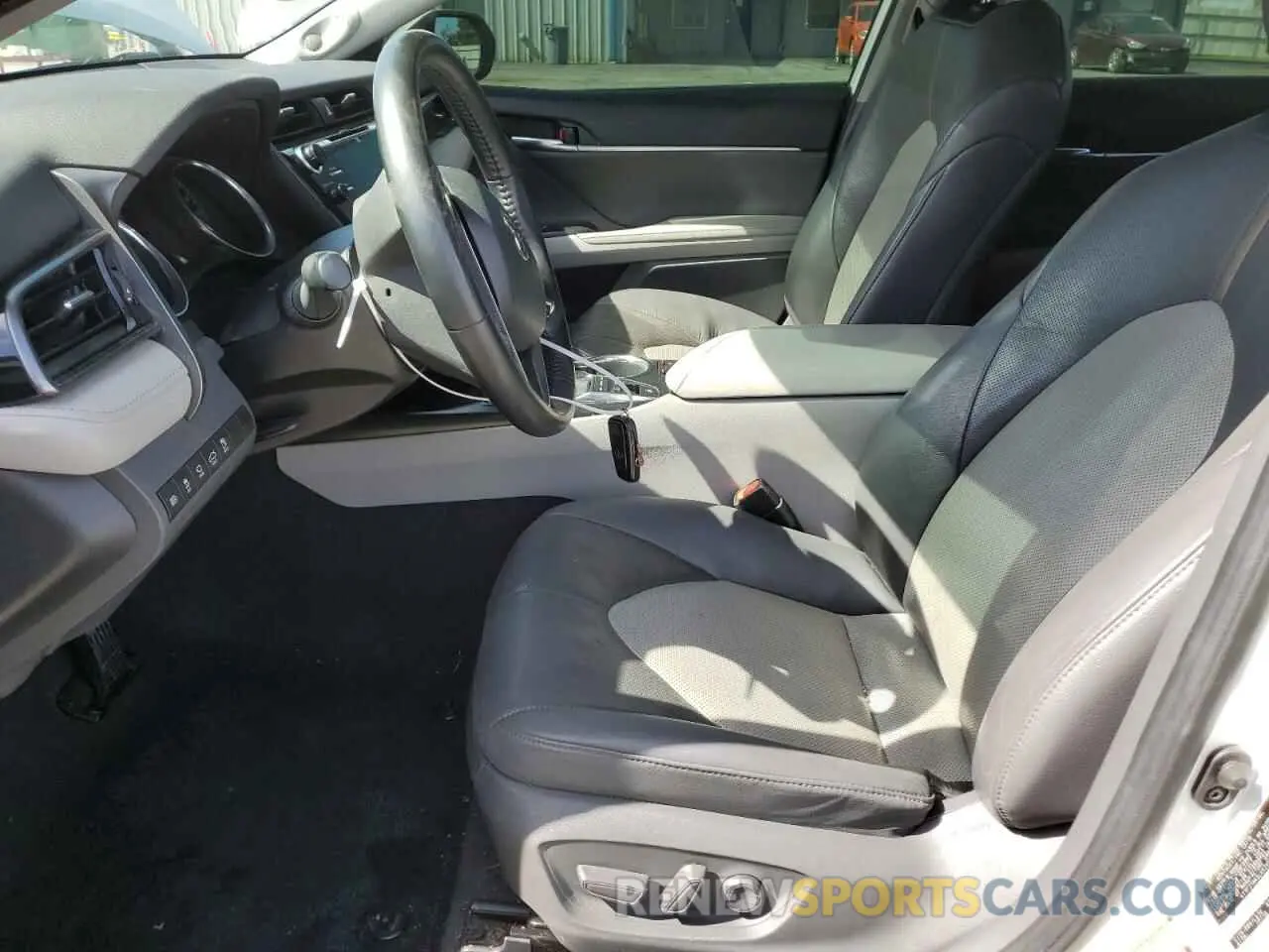 7 Photograph of a damaged car 4T1F31AK5LU524535 TOYOTA CAMRY 2020