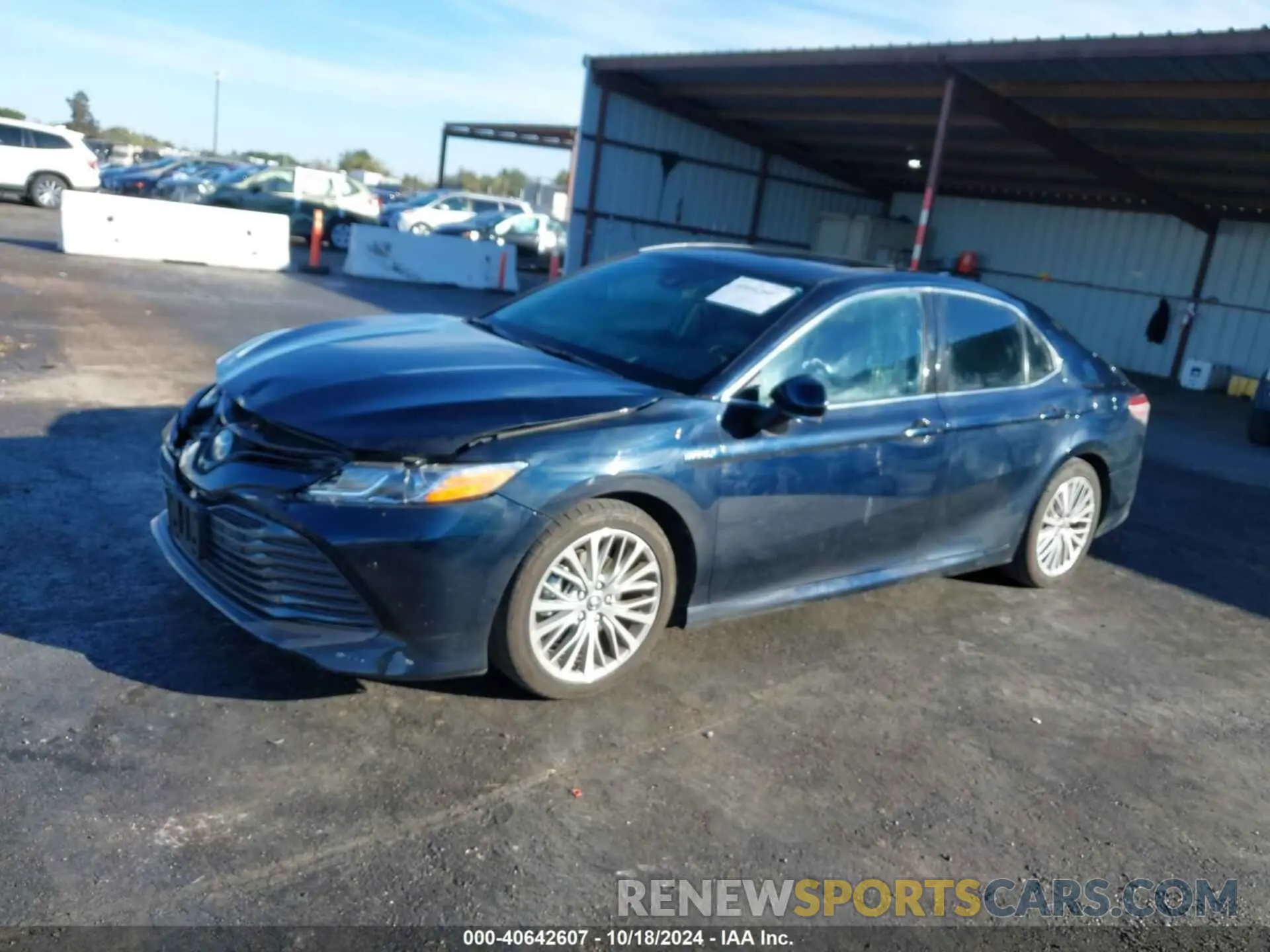2 Photograph of a damaged car 4T1F31AK5LU525118 TOYOTA CAMRY 2020