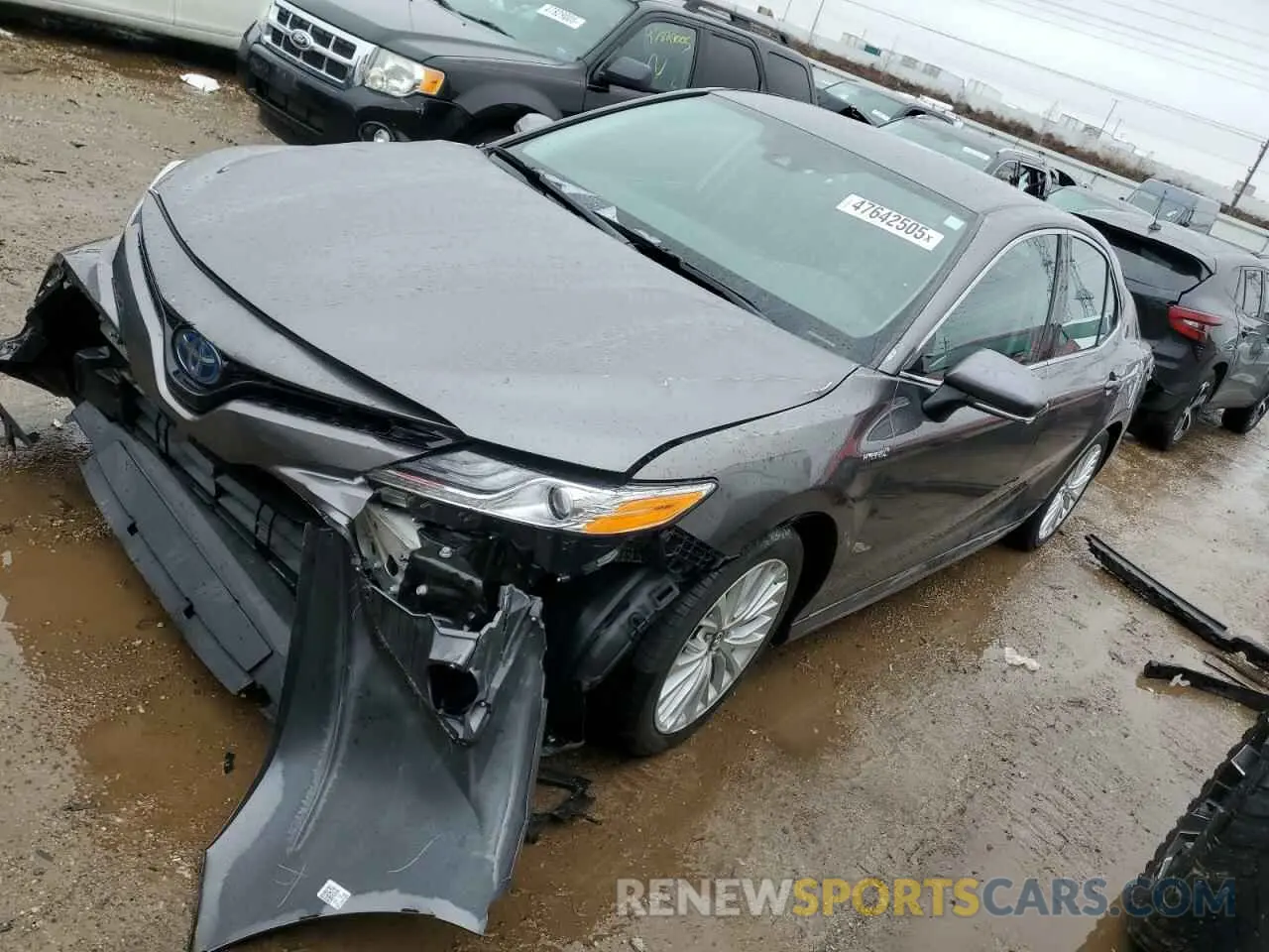1 Photograph of a damaged car 4T1F31AK6LU518758 TOYOTA CAMRY 2020