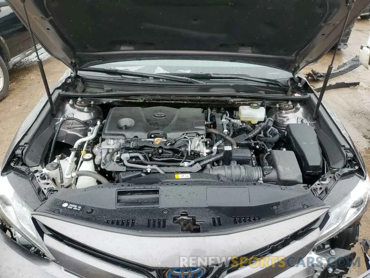 11 Photograph of a damaged car 4T1F31AK6LU518758 TOYOTA CAMRY 2020