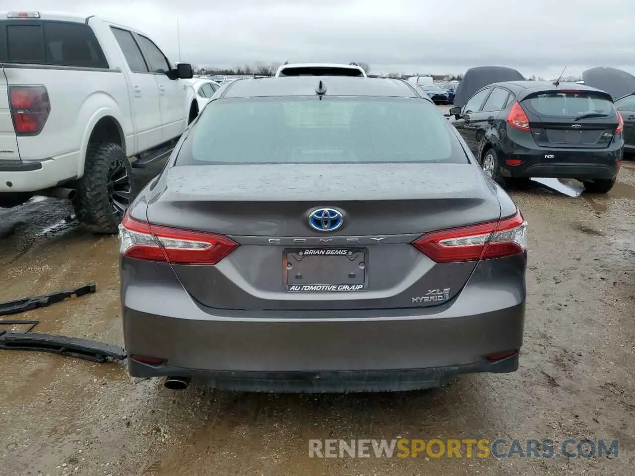 6 Photograph of a damaged car 4T1F31AK6LU518758 TOYOTA CAMRY 2020