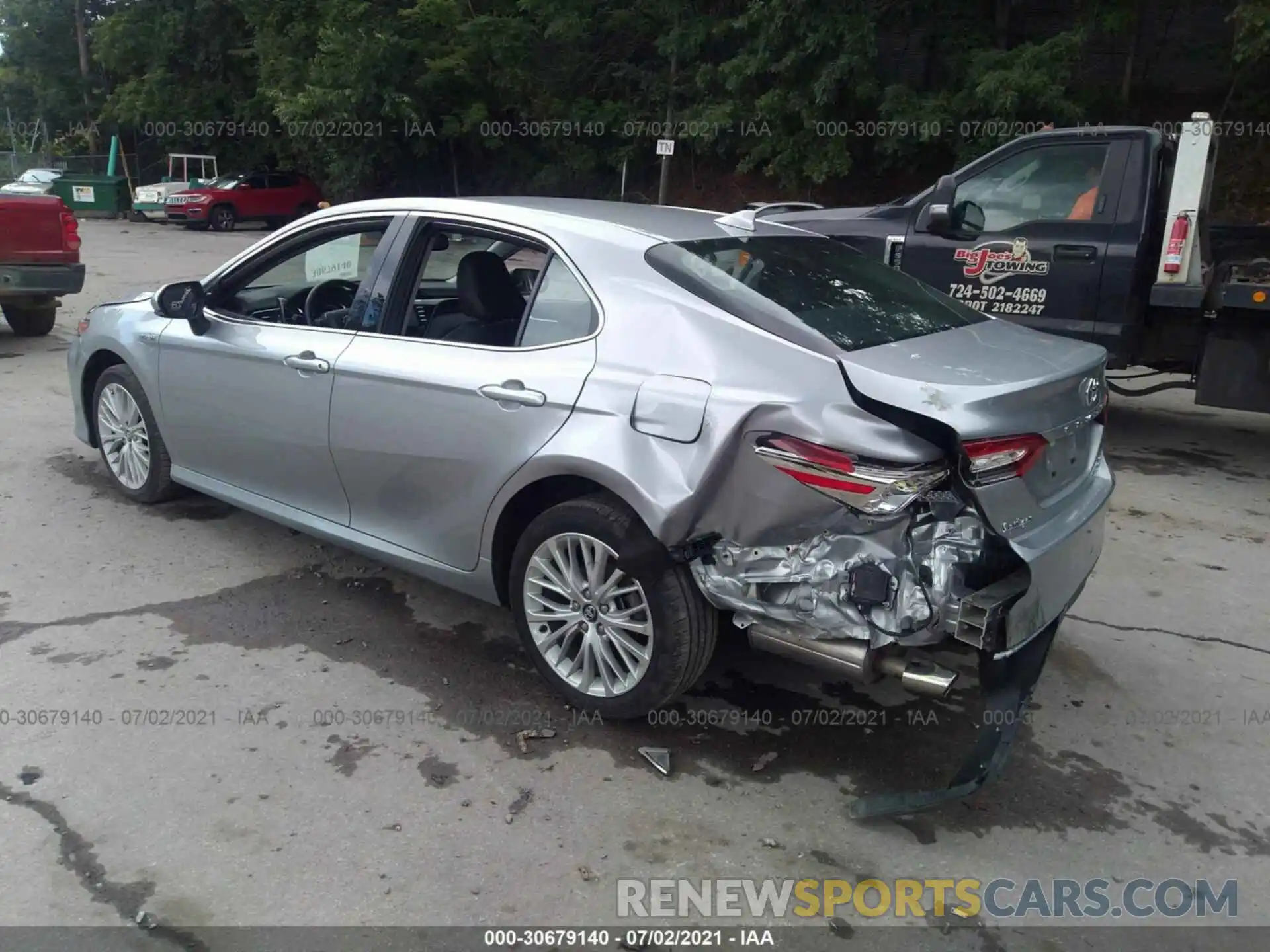 3 Photograph of a damaged car 4T1F31AK6LU523703 TOYOTA CAMRY 2020