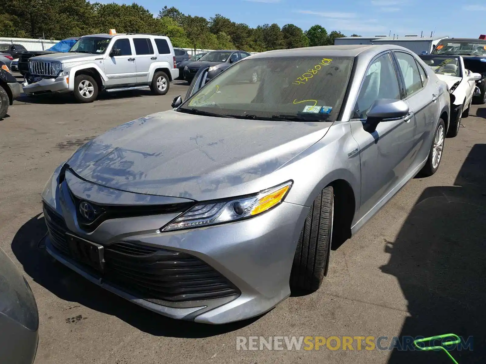 2 Photograph of a damaged car 4T1F31AK6LU529226 TOYOTA CAMRY 2020