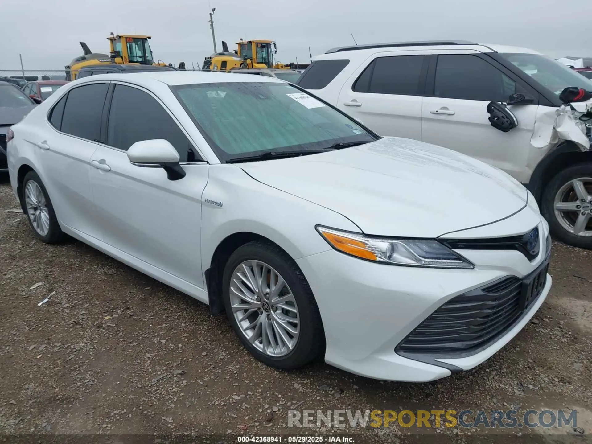 1 Photograph of a damaged car 4T1F31AK6LU540730 TOYOTA CAMRY 2020