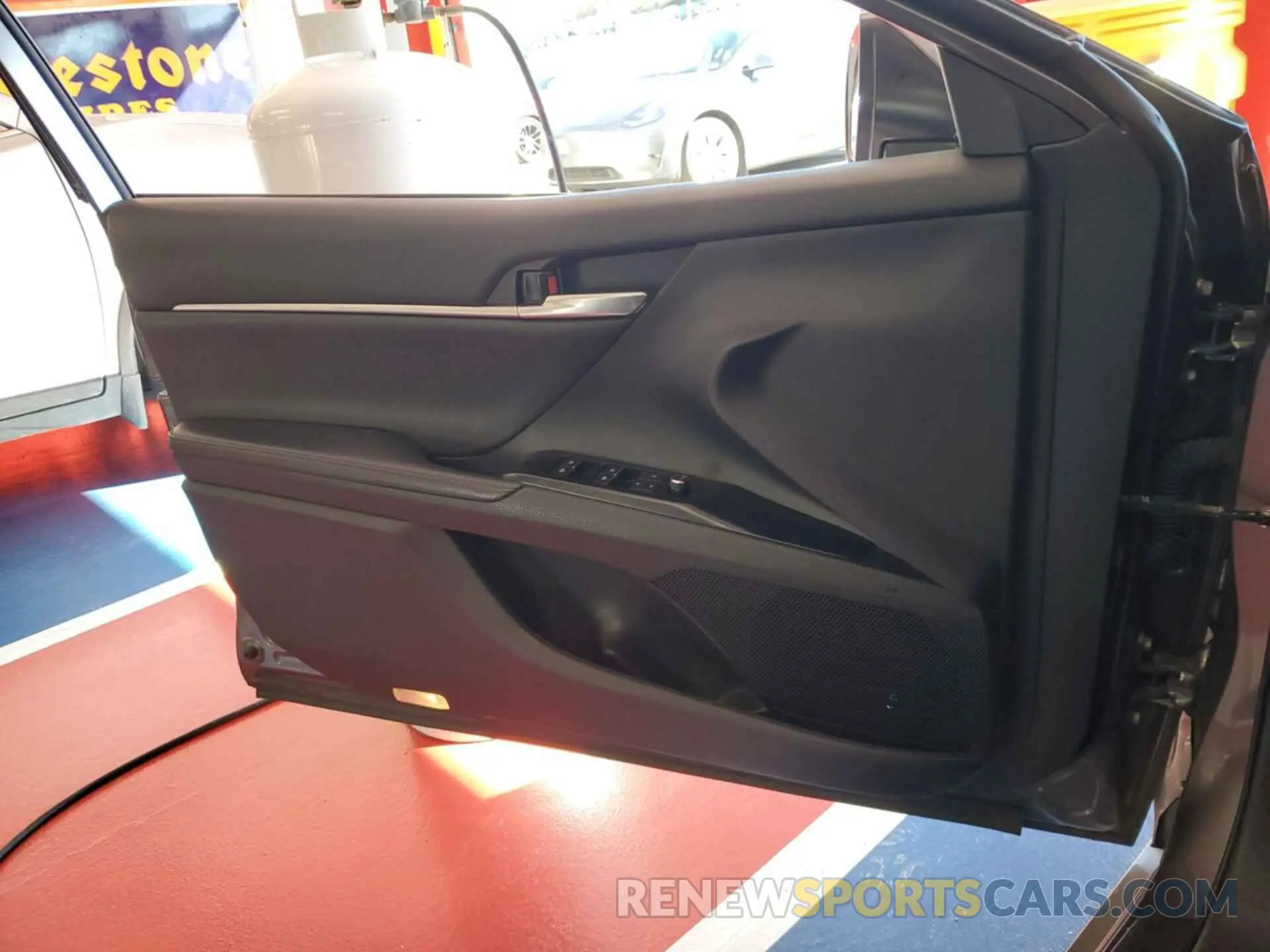 14 Photograph of a damaged car 4T1F31AK7LU014980 TOYOTA CAMRY 2020