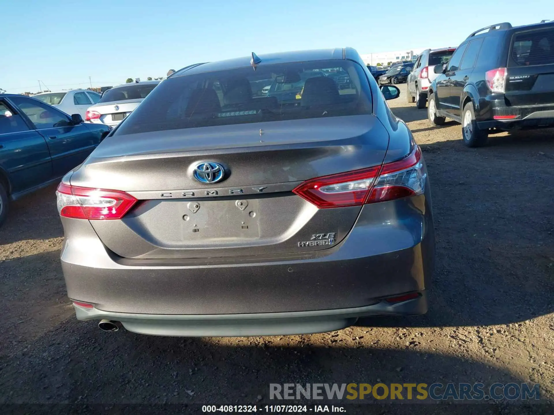 17 Photograph of a damaged car 4T1F31AK7LU535925 TOYOTA CAMRY 2020